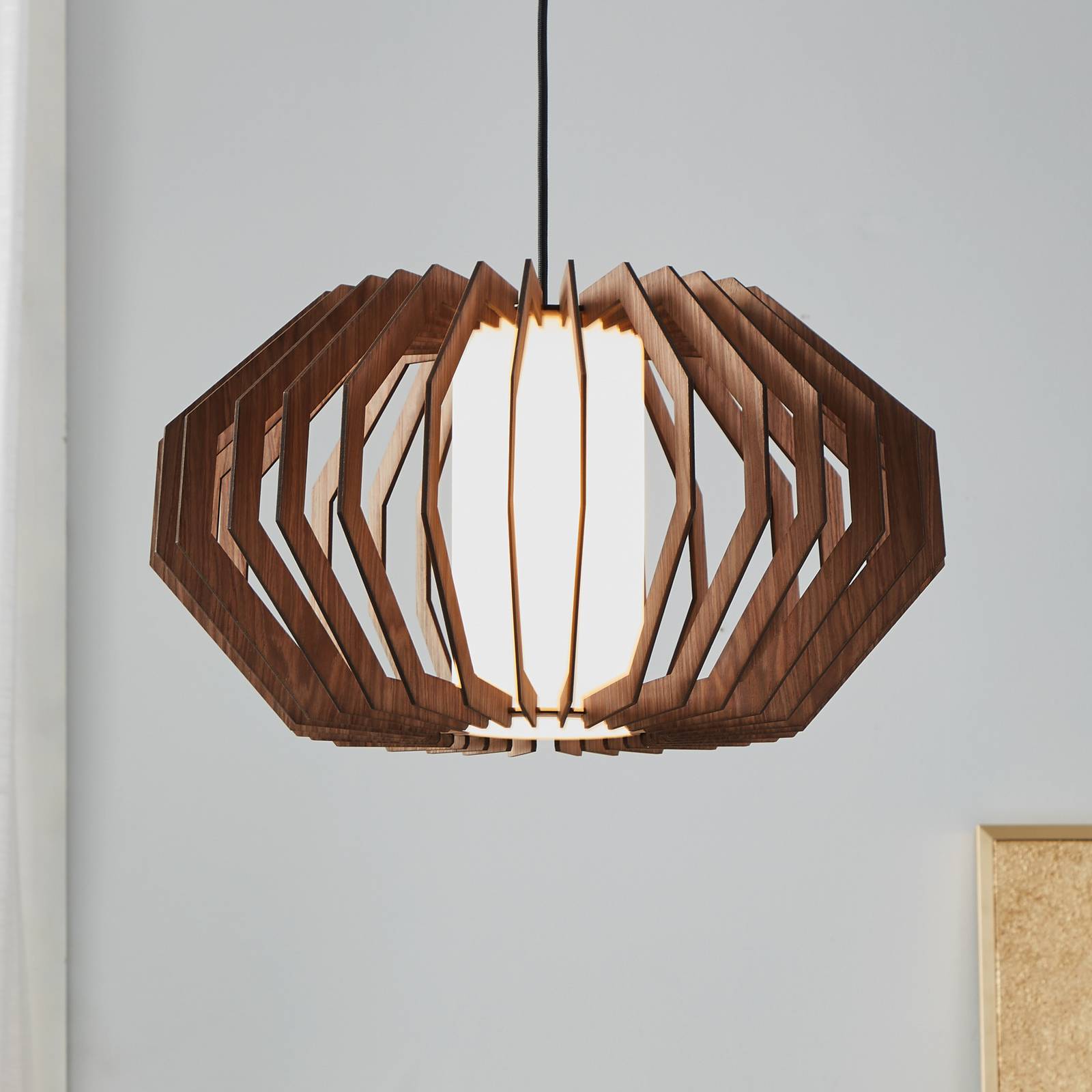 Hängeleuchte Rusticaria mit Holzstreben günstig online kaufen