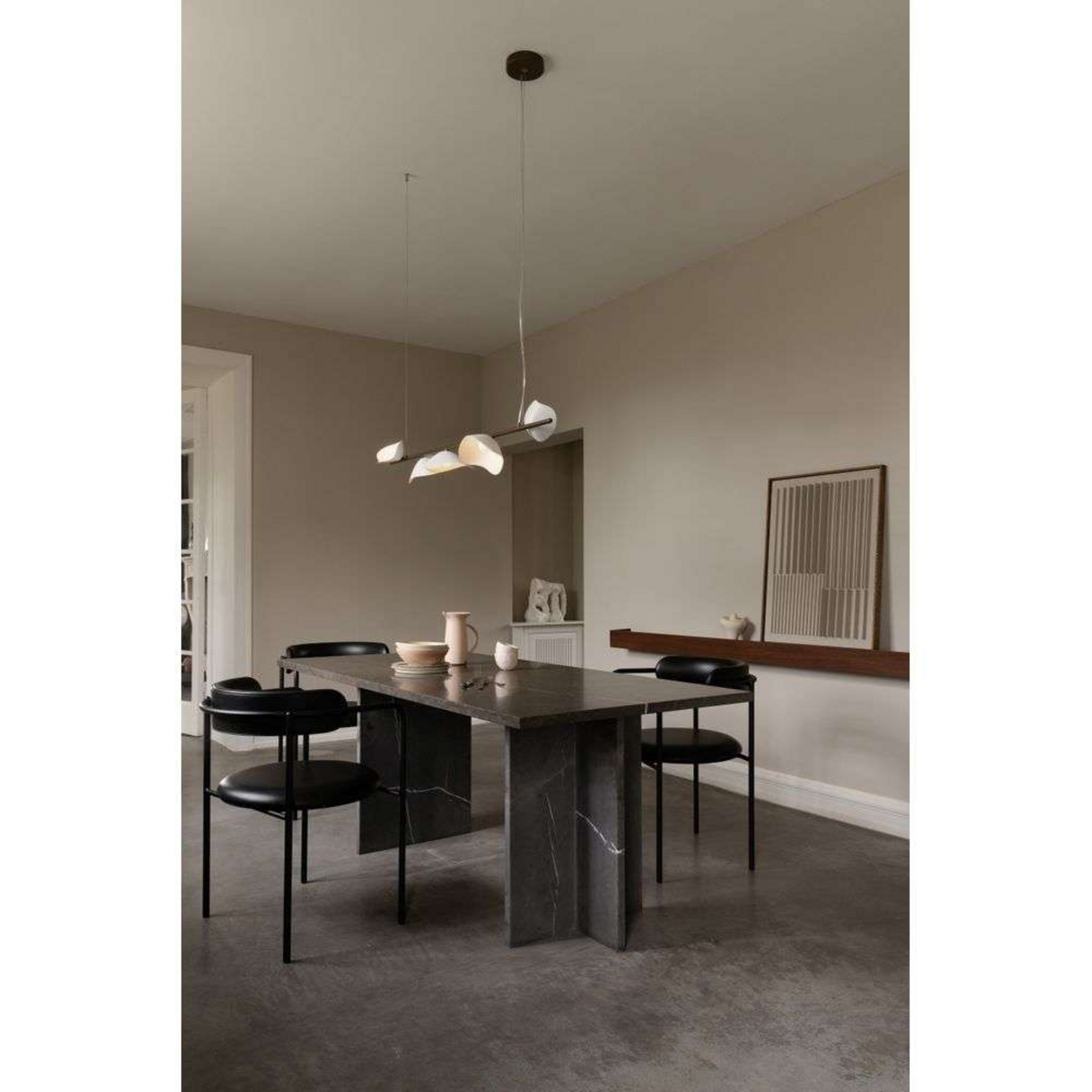 Lámpara colgante Florii 5 LED, bronce/blanco, longitud 120 cm - Nuura