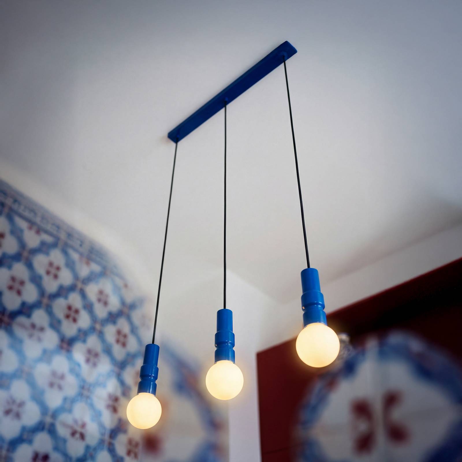 Żyrandol OSRAM Decor Bolty, niebieski, długość 66 cm, 3-punktowy