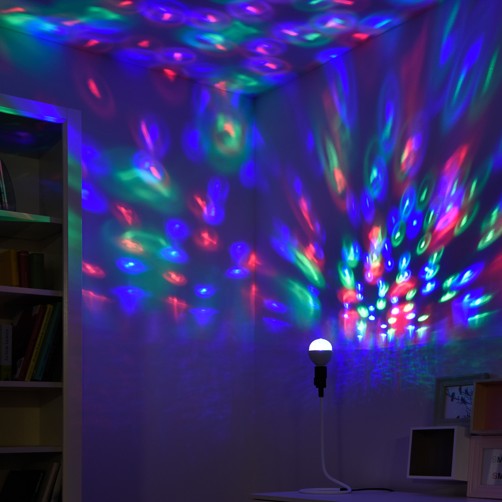 E27 3W RGB LED lampa Disco 120° | Lamp24.se E27 3W RGB LED lampa Disco 120° | Lamp24.se