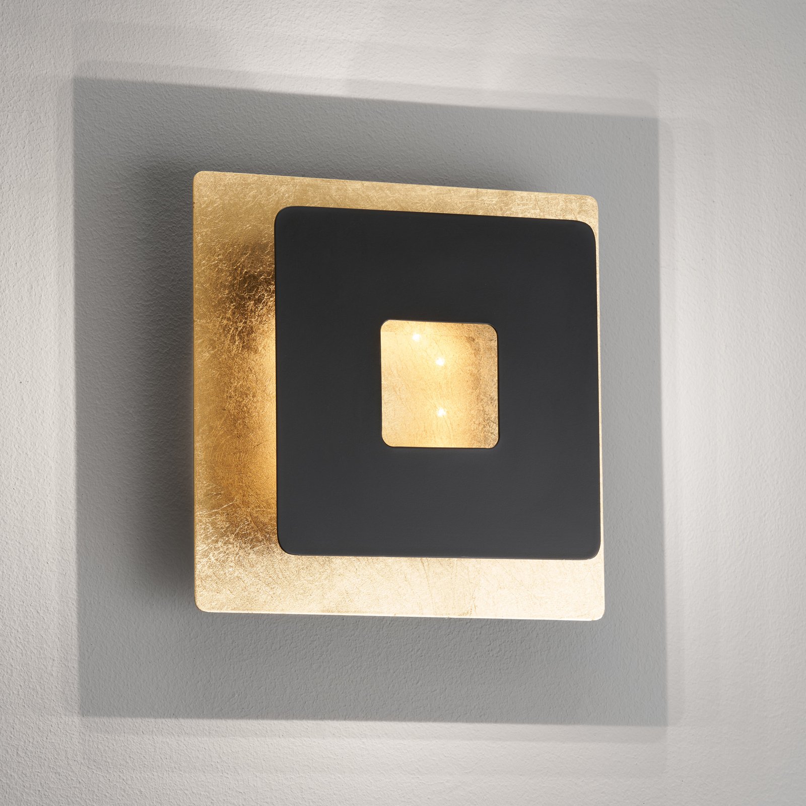 Hennes LED wall light, 18 x 18 cm, gold leaf/black