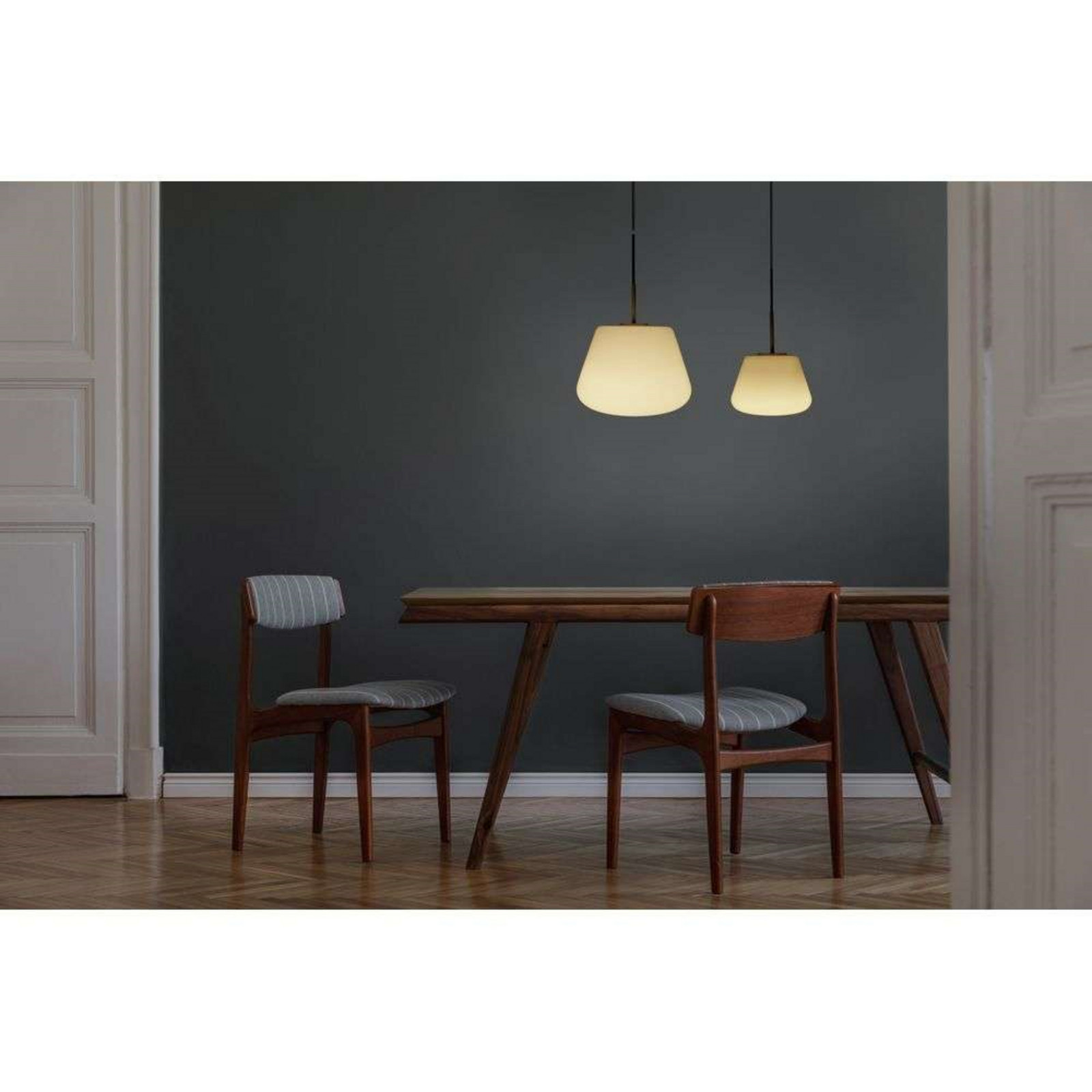 Ballerina Pendel Ø20 Hvid ANTIDARK - Stue - Glas billede