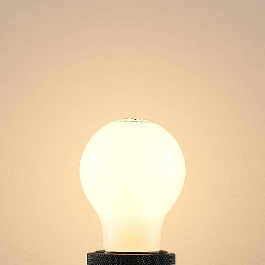 LED-lamppu E27 8W, 2 700 K himmennys, opaali