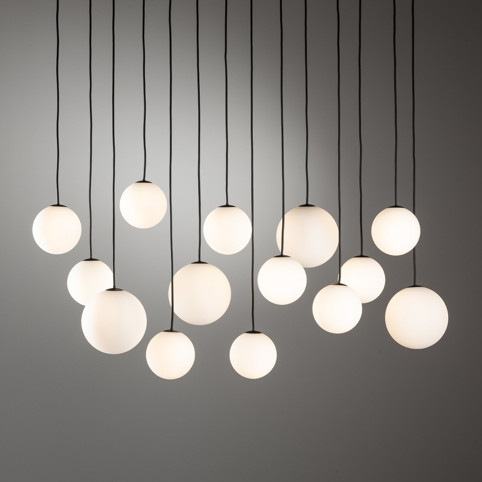 Hängelampe SNOWBALL, Opalglas/schwarz, 100 x 34 cm, 14 x G9