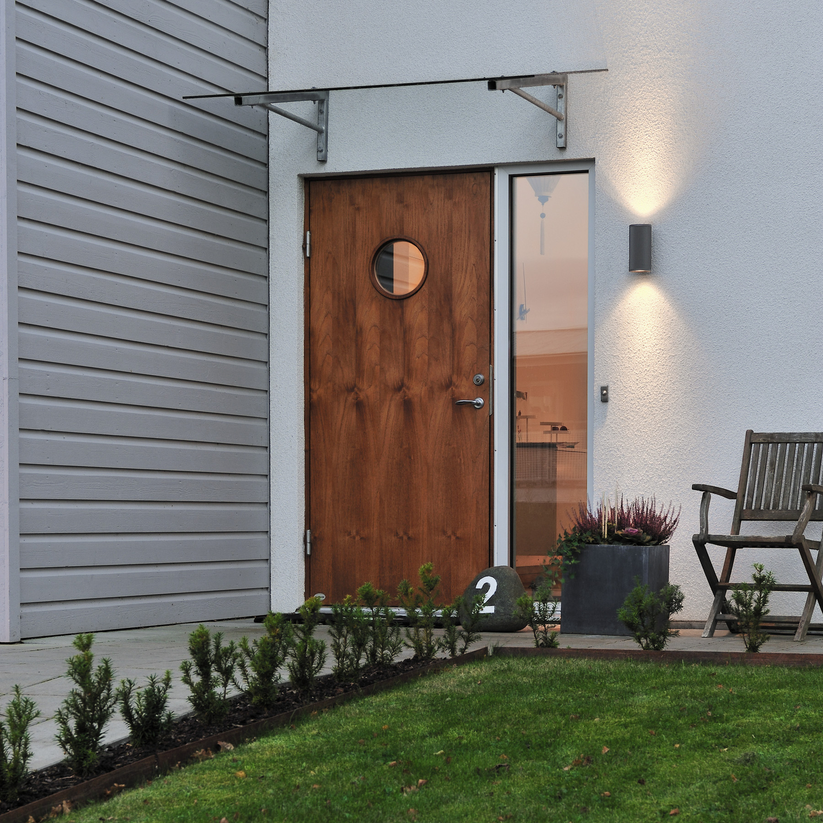 Siracusa outdoor wall light with up and down light