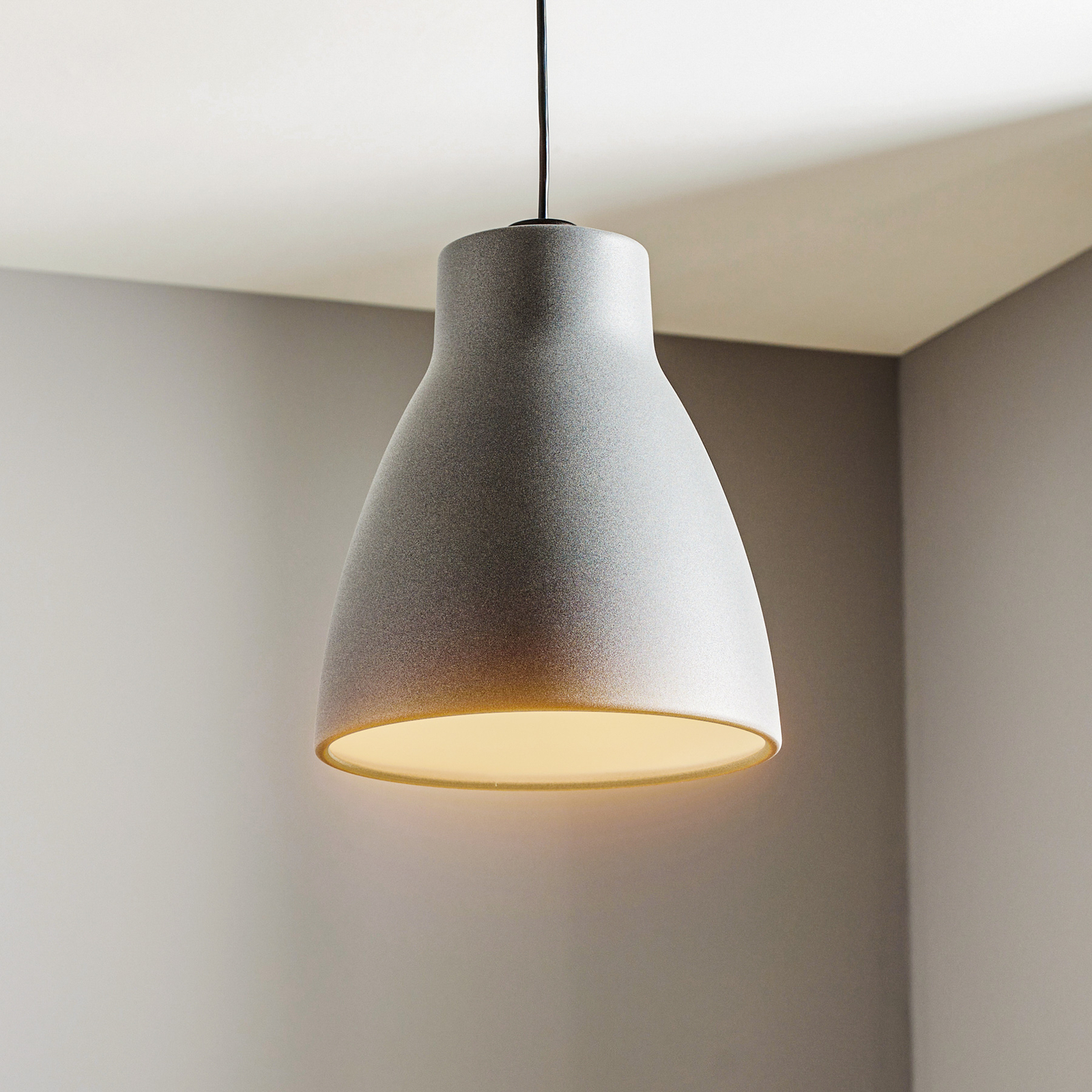 Lampa wisząca Gong, Ø 25 cm, kolory betonu