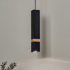 Lampada a sospensione Vidar, nera con dettagli in legno, a 1 luce