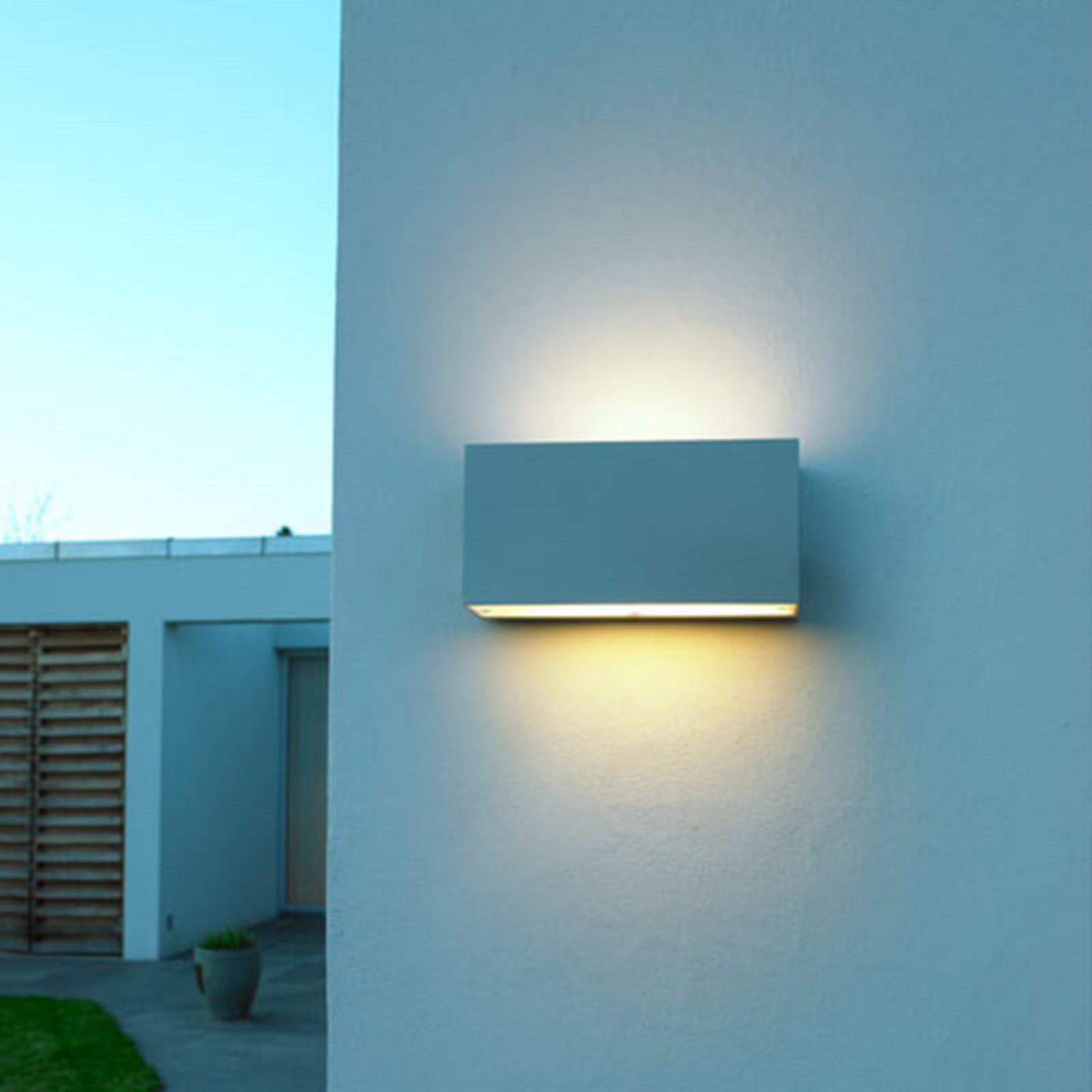 Asker Big Up/Down LED Outdoor Wall Lamp White - Norlys