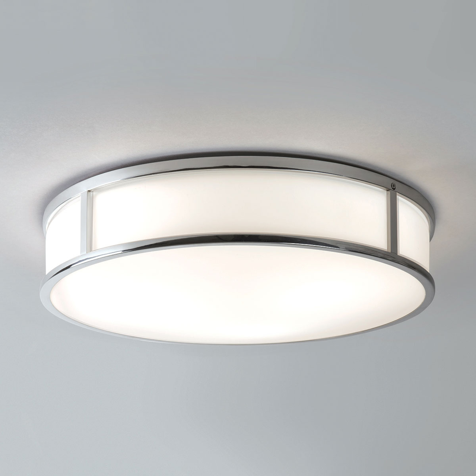 round ceiling lamp