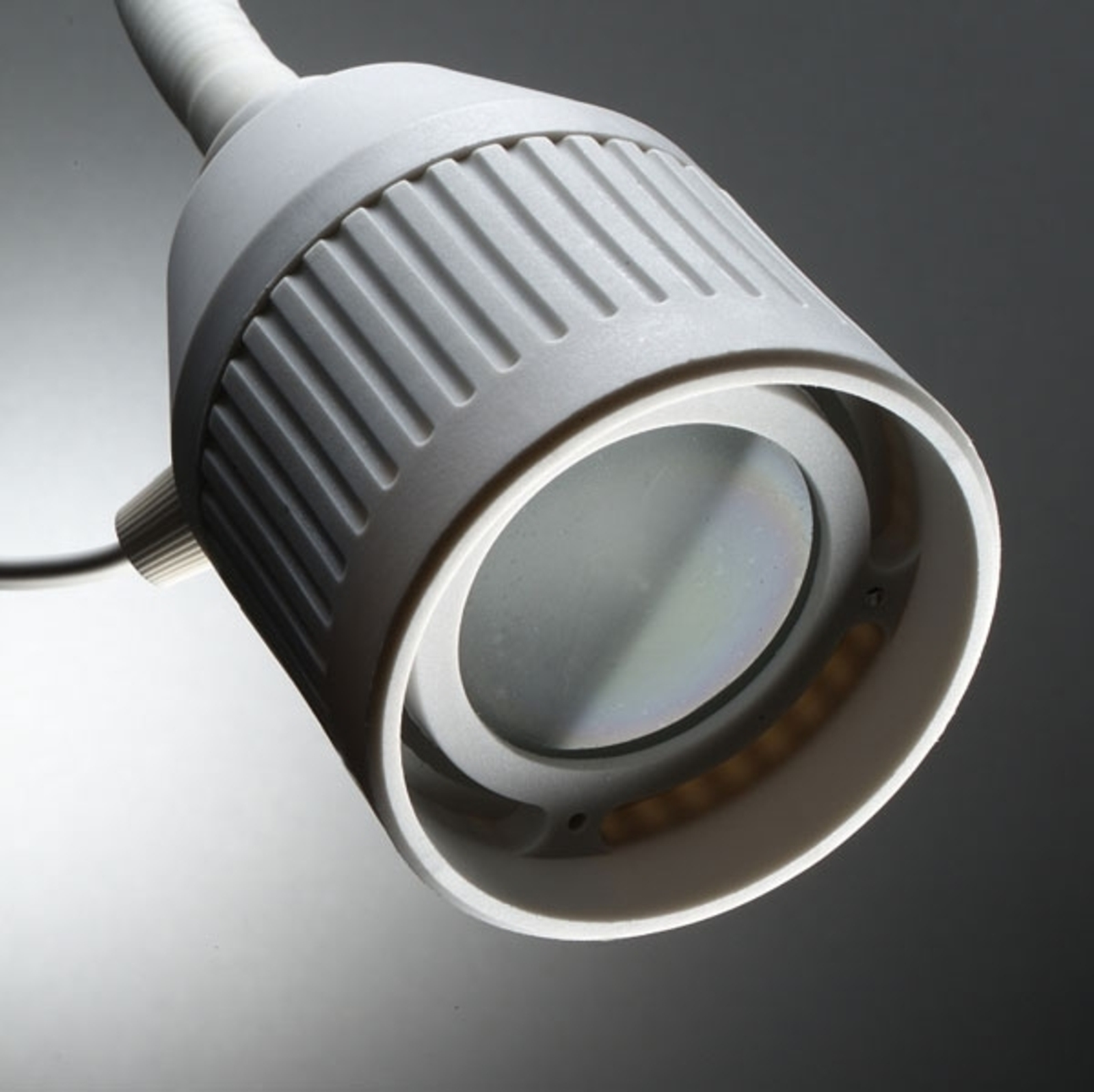 LED-läslampa med flexibel arm och rött ljus