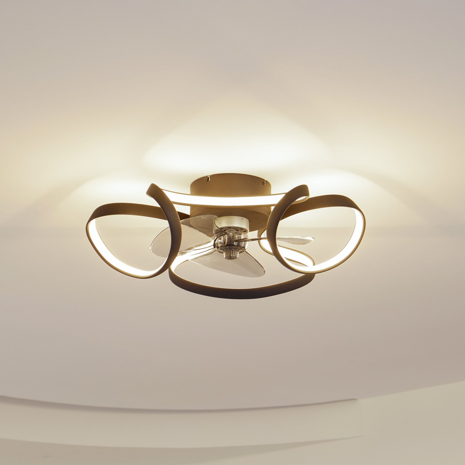 Lindby LED ceiling fan Lomata, black, quiet, Ø 23 cm