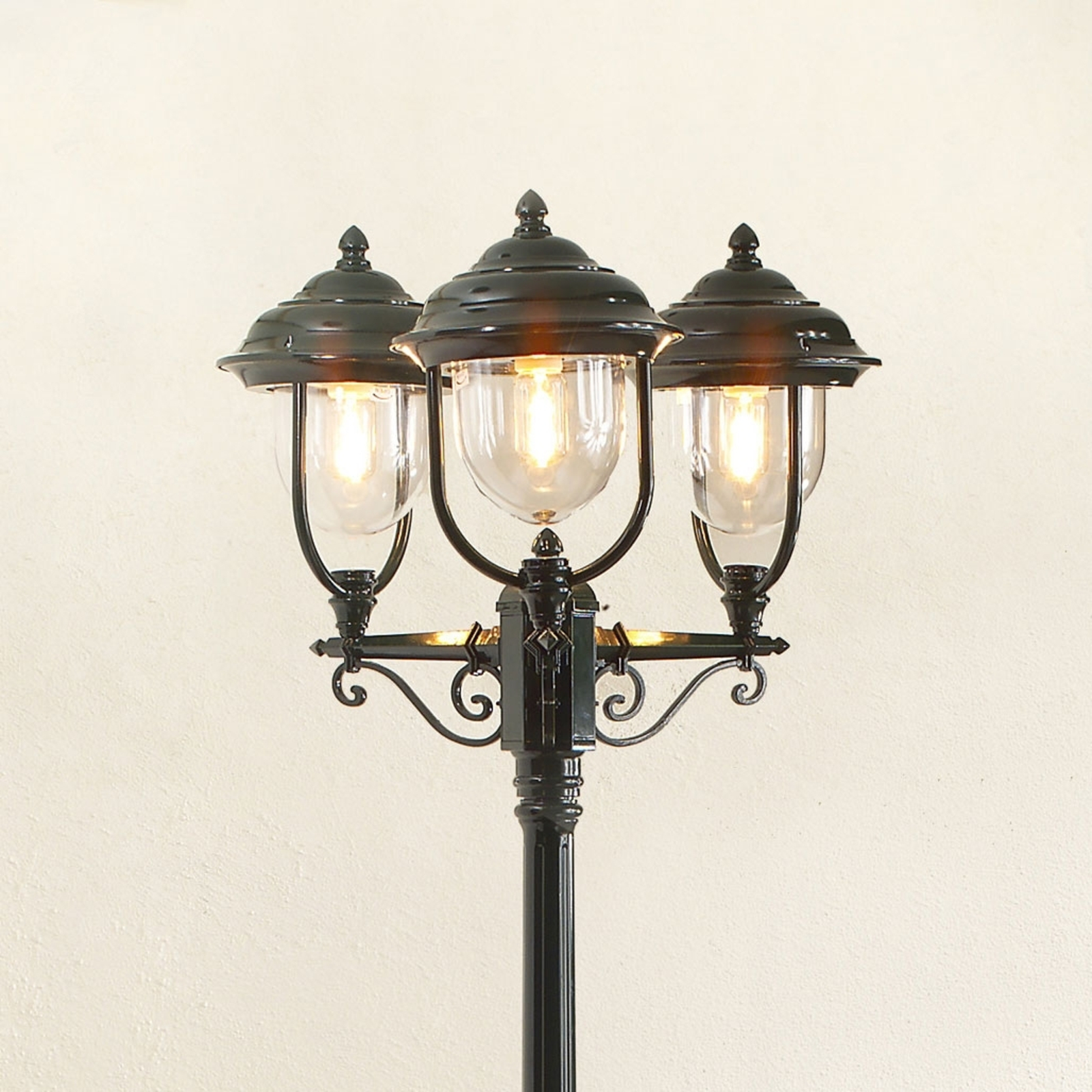 Parma lamp post 3-bulb in green