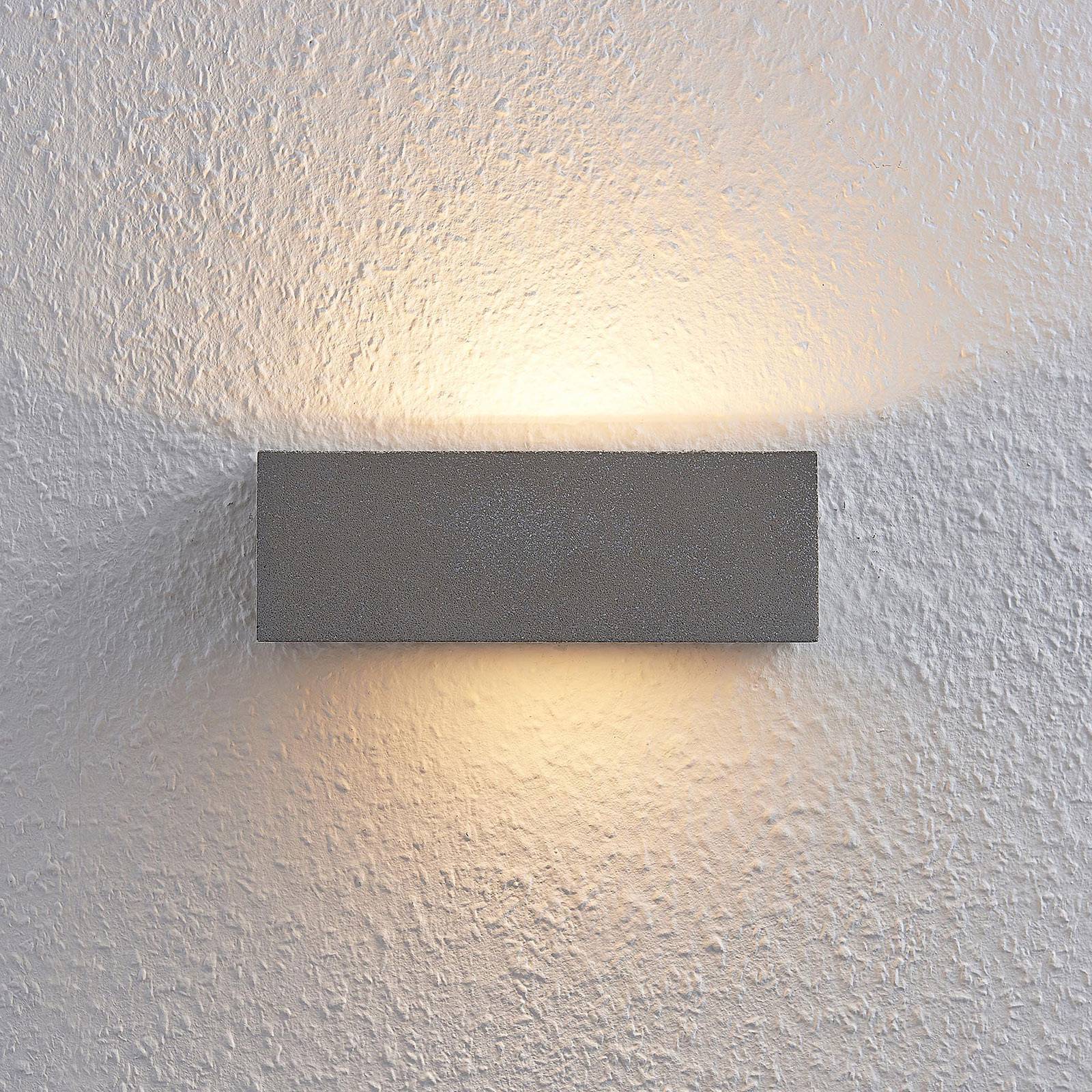 Lampa ścienna Lindby Nellie, szary, beton, szer. 21,8 cm