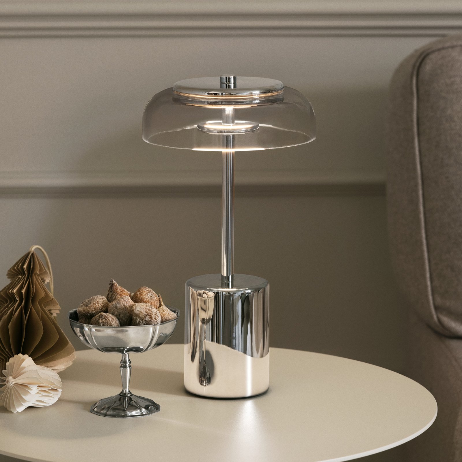 Nuura LED-batteridrevet bordlampe Blossi, højde 26 cm, krom/klar