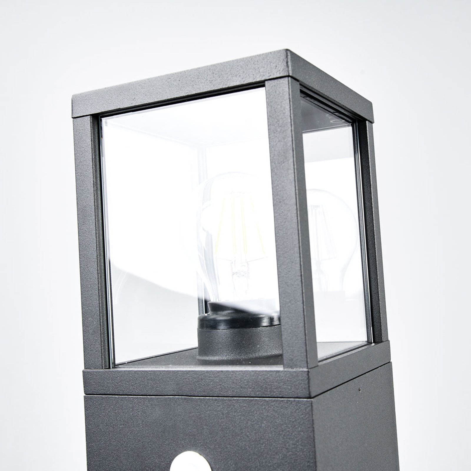 Klemens High Candeeiro de Jardim Exterior IP54 com Sensor Graphite - Lucande