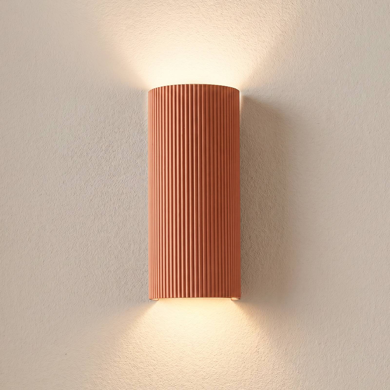 Kinkiet Lindby Colja, kolor terakota, okrągły, 30,5 cm, gips