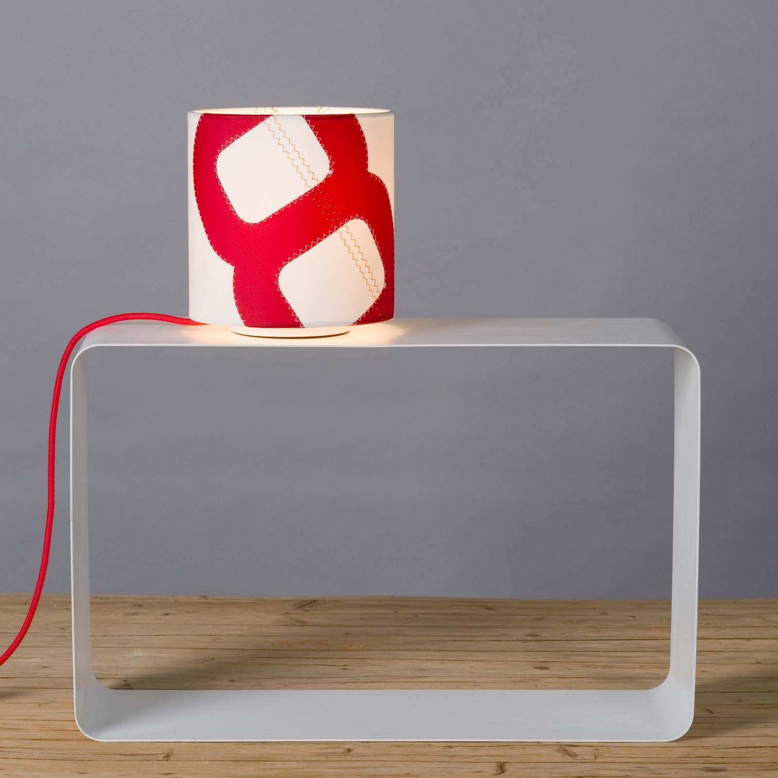 lumbono Hjemstavn bordlampe sejldug hvid/rød