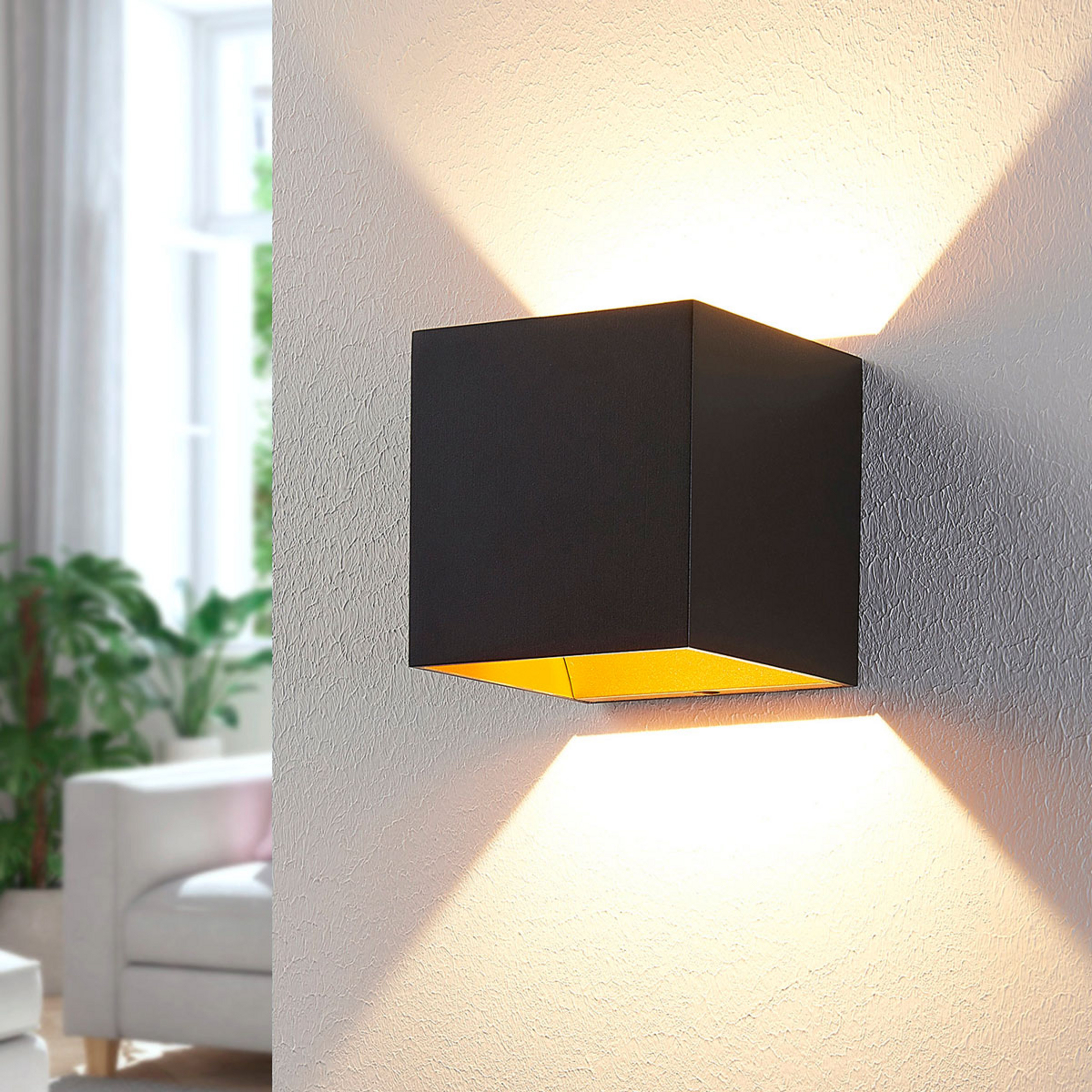 Arcchio LED-Wandlampe Zuzana, eckig, schwarz, 10 cm breit