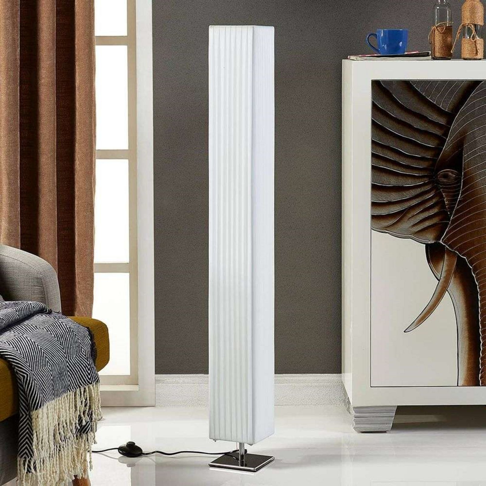 Janno Floor Lamp White/Chrome - Lindby