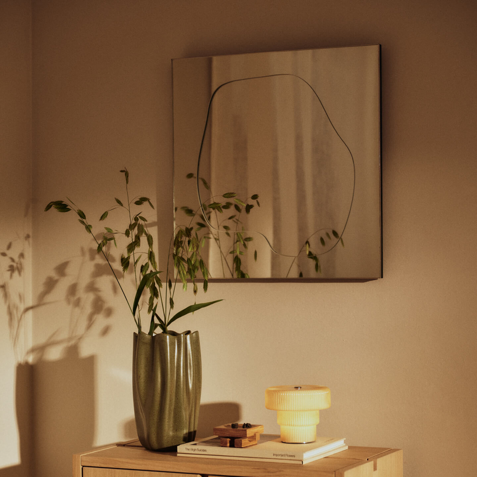 Nium vaas, saliegroen, hoogte 23 cm, aardewerk - ferm LIVING