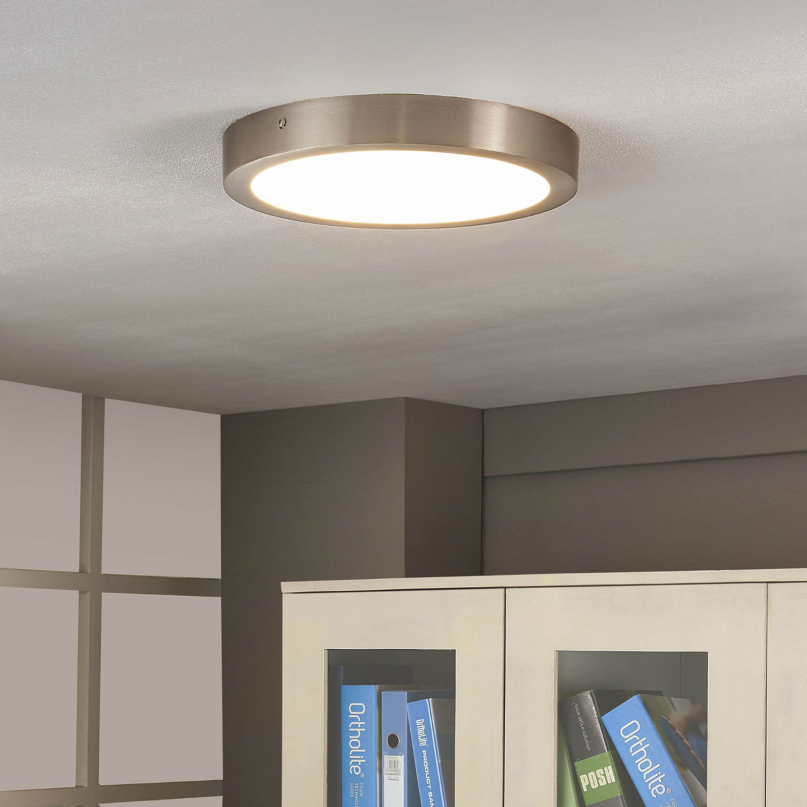 Milea – LED-taklampe med rund form