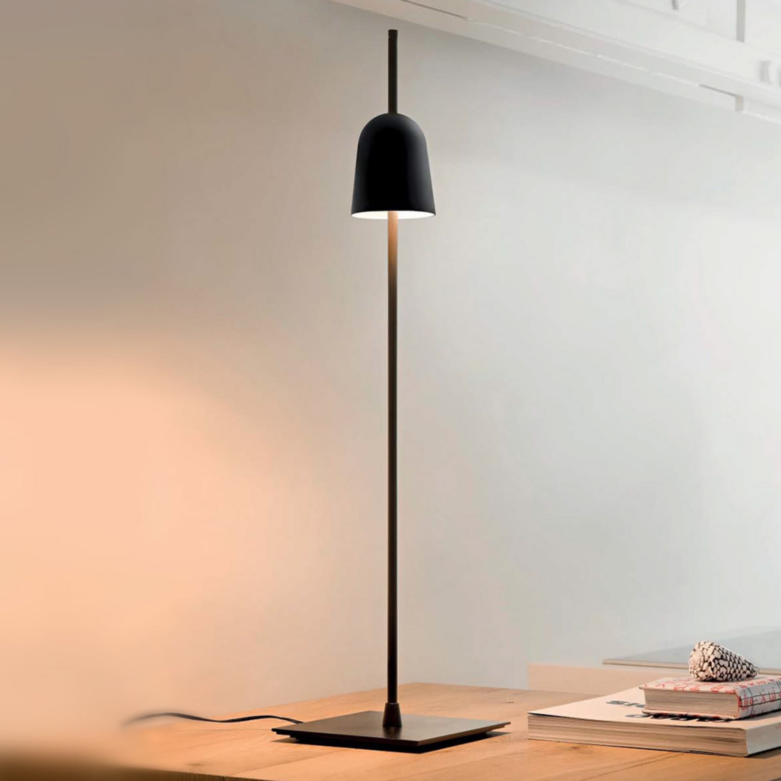 Ascent Bordlampe Luceplan - Stue - Design - Metal - Med skærm