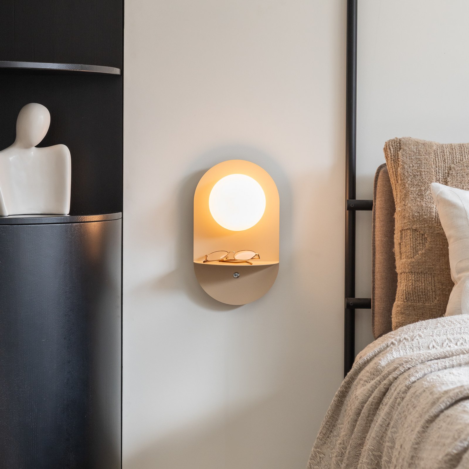 IT'S ABOUT ROMI Wandlampe Tokyo, beige, Stecker, Ablage