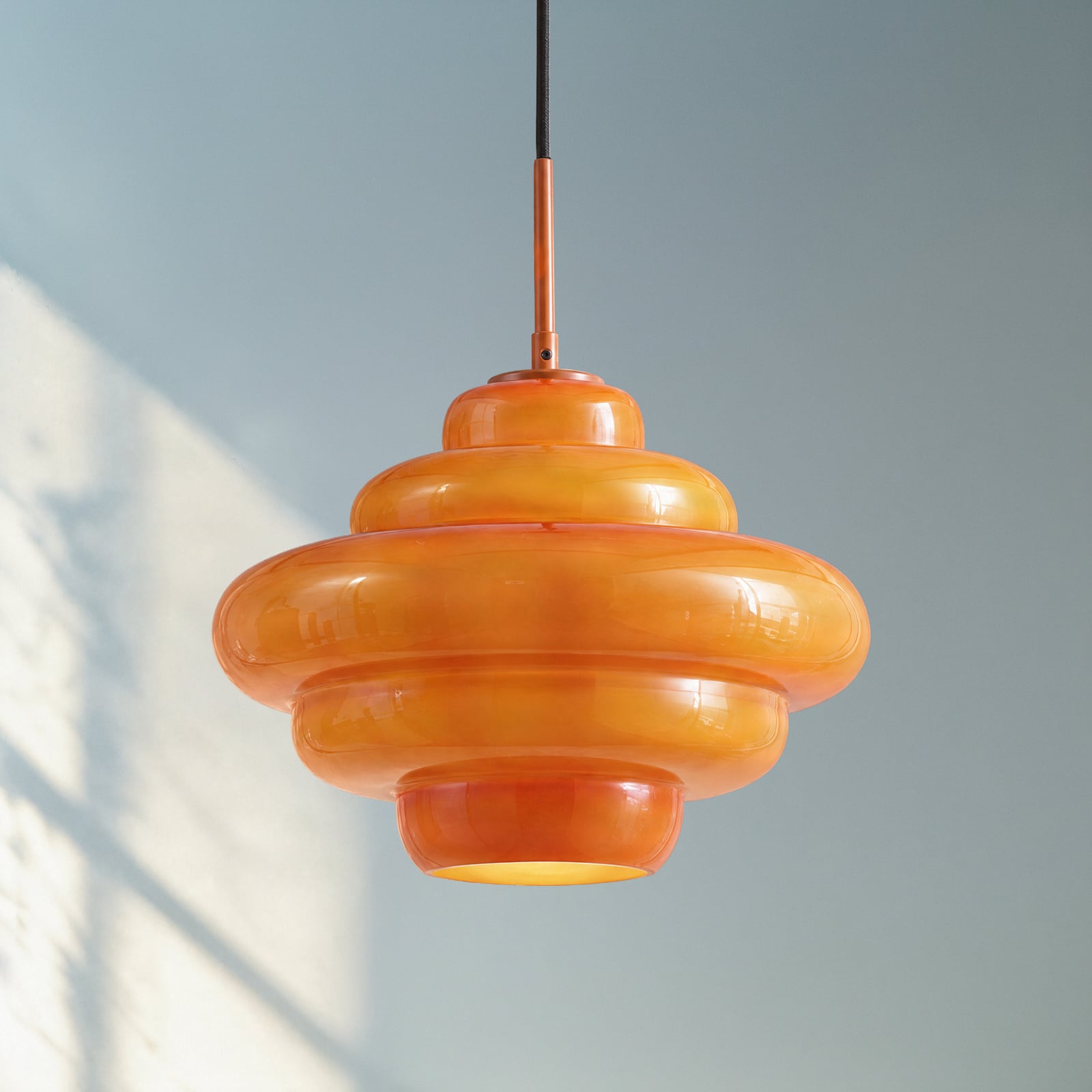 Závesné svietidlo Lucande Leilani, Ø 35 cm, oranžové, sklo, E27 Závesné svietidlo Lucande Leilani, Ø 35 cm, oranžové, sklo, E27
