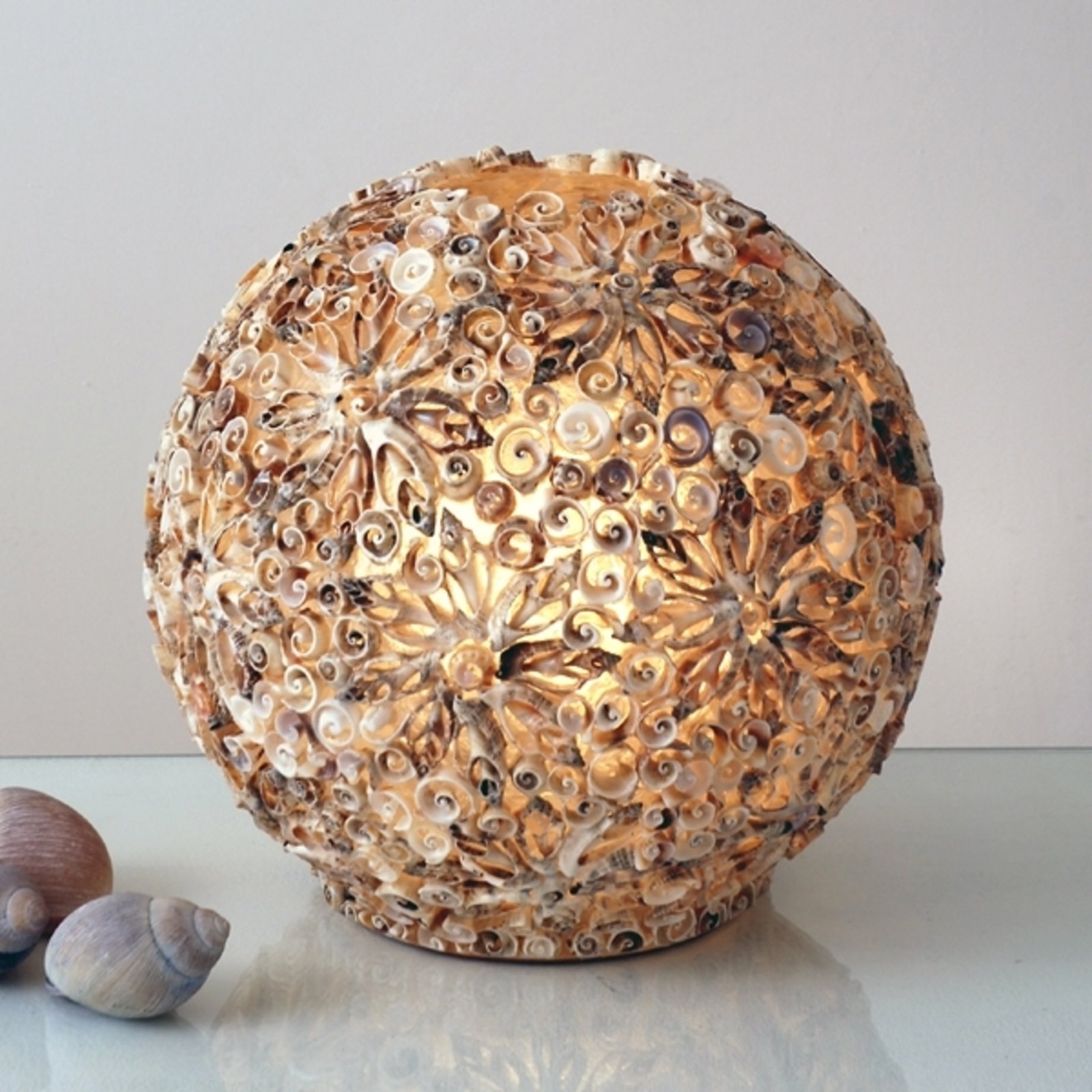 Koristeellinen pöytävalaisin simpukkapallo, 30 cm