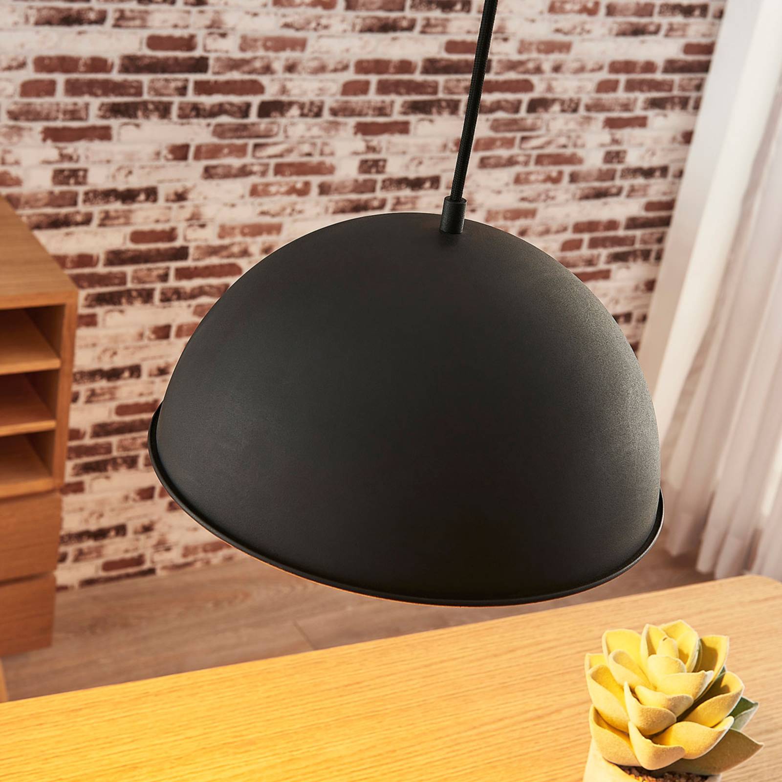 Lampa wisząca Lindby Leya, czarny/złoty, metal, Ø 30 cm, E27