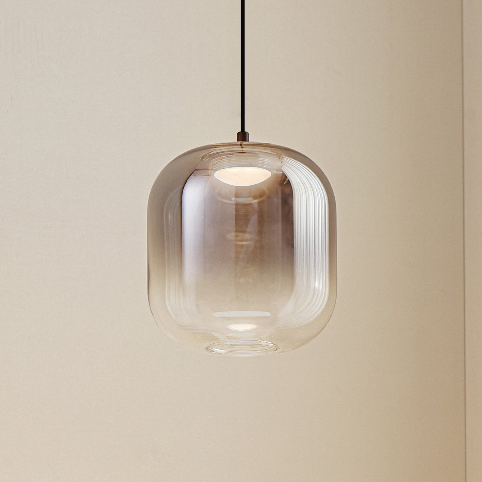 Lucande LED pendinte cu LED Avelina Ø 14cm  1-lumină. negru - Camera de zi / sufragerie - modern - gri fumuriu negru - Sticlă