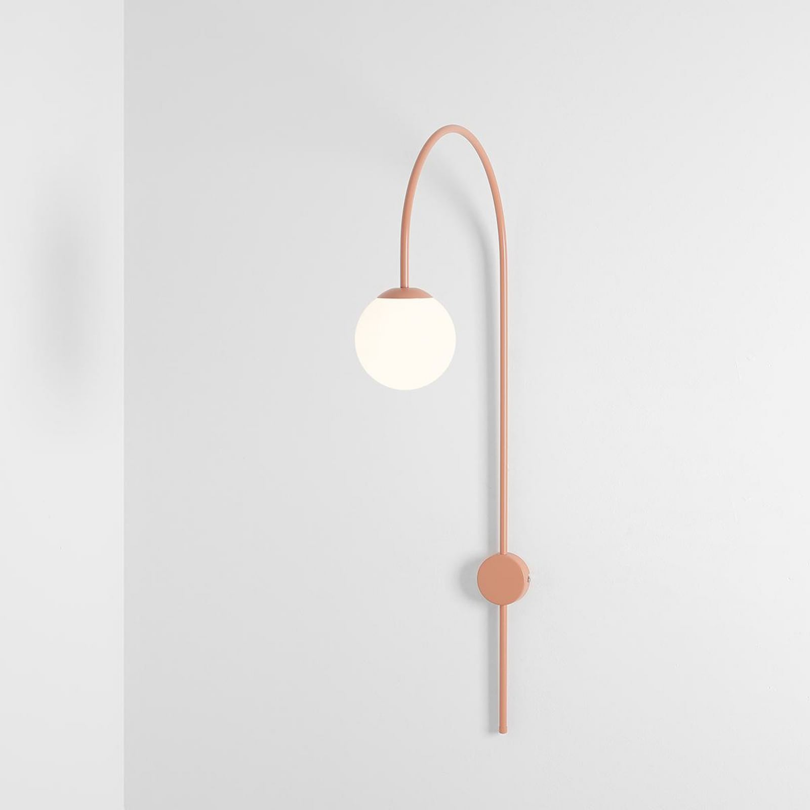 Lampa ścienna Una w kolorze koralowej czerwieni, metal i szkło – ALDEX