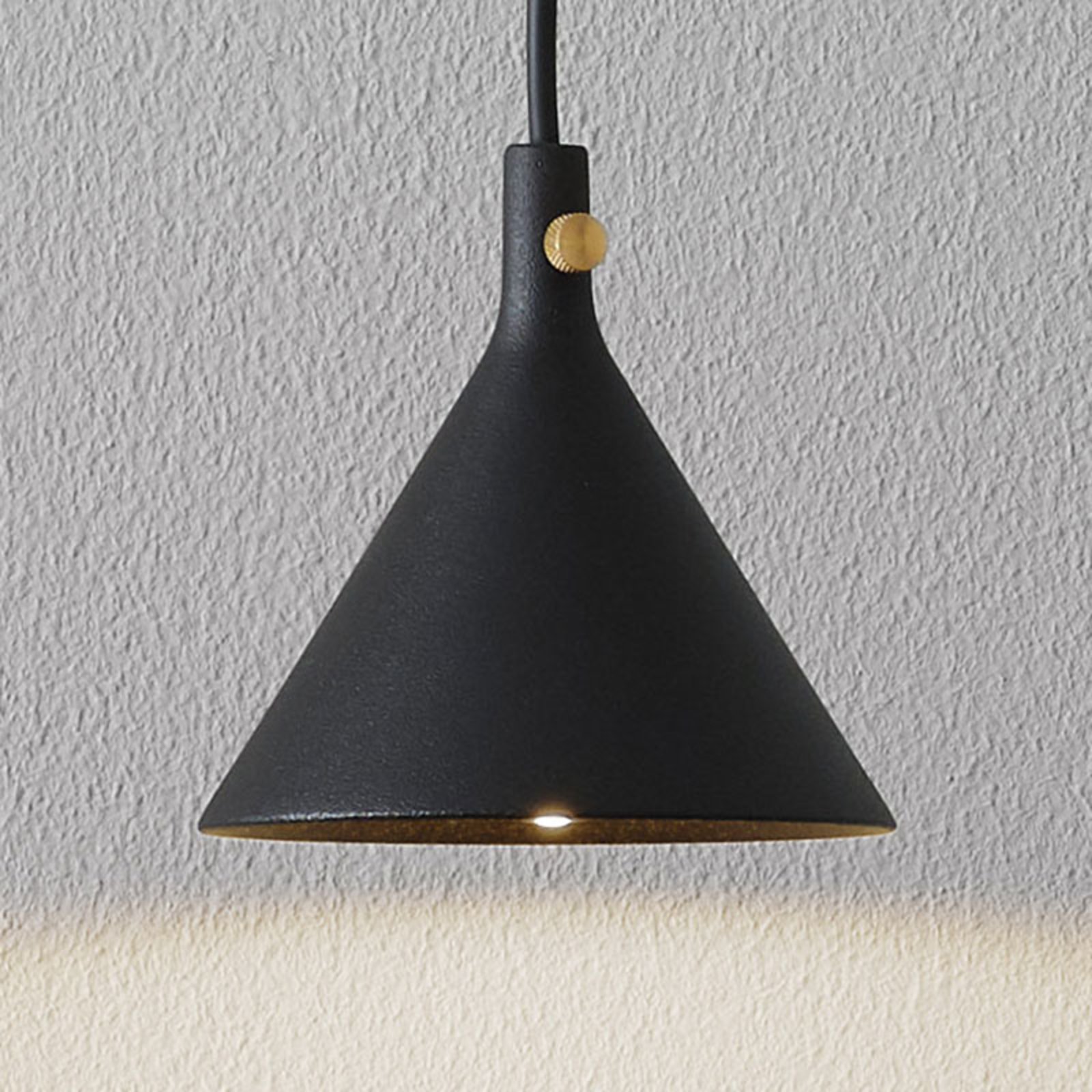 Audo Cast LED pendant light in black, shape 1