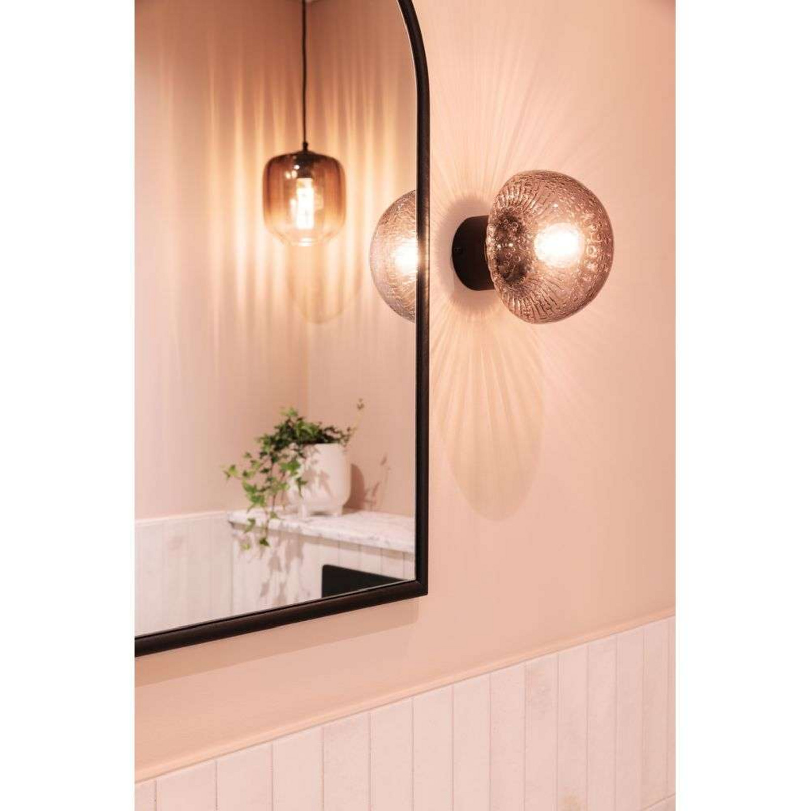 Alternativ bild 1 för Globen Lighting - Fungo 16 Vägglampa/Plafond IP44 Røyk/Svart
