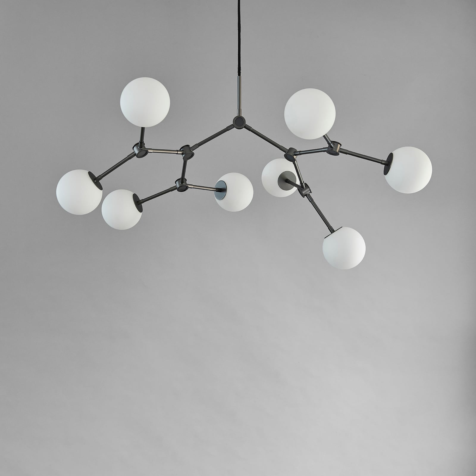 Drop Bulp Mini Chandelier, 97 cm long, grey – 101 Copenhagen Drop Bulp Mini Chandelier, 97 cm long, grey – 101 Copenhagen