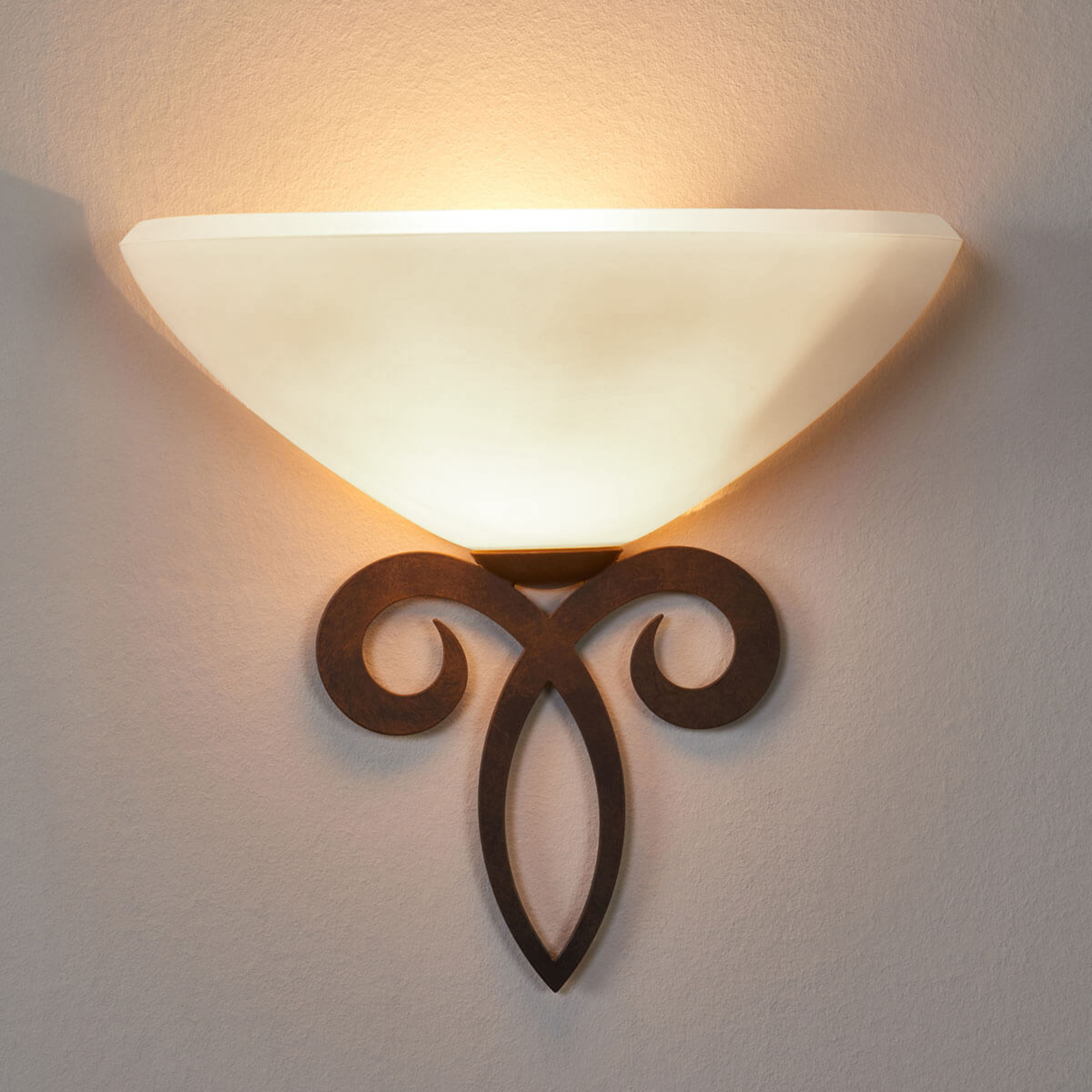 Bestuiver Aan de overkant vergaan Wandlamp Luca in landelijke stijl, lampenkap wit | Lampen24.be