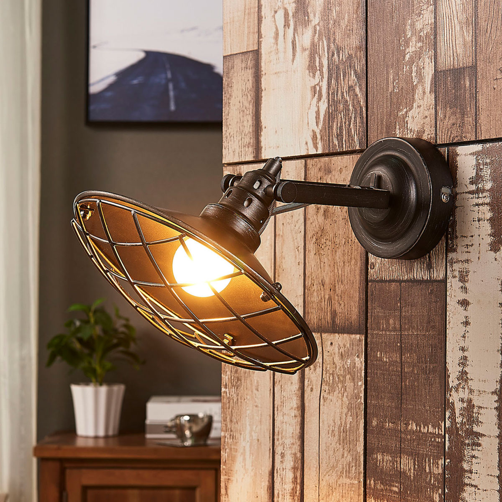 Pekka - wall lamp with mesh covering