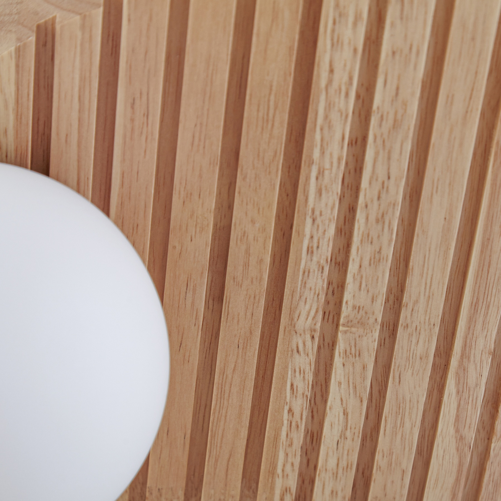 Lindby Mori ceiling light, Ø34 cm, G9, natural/white, wood/glass