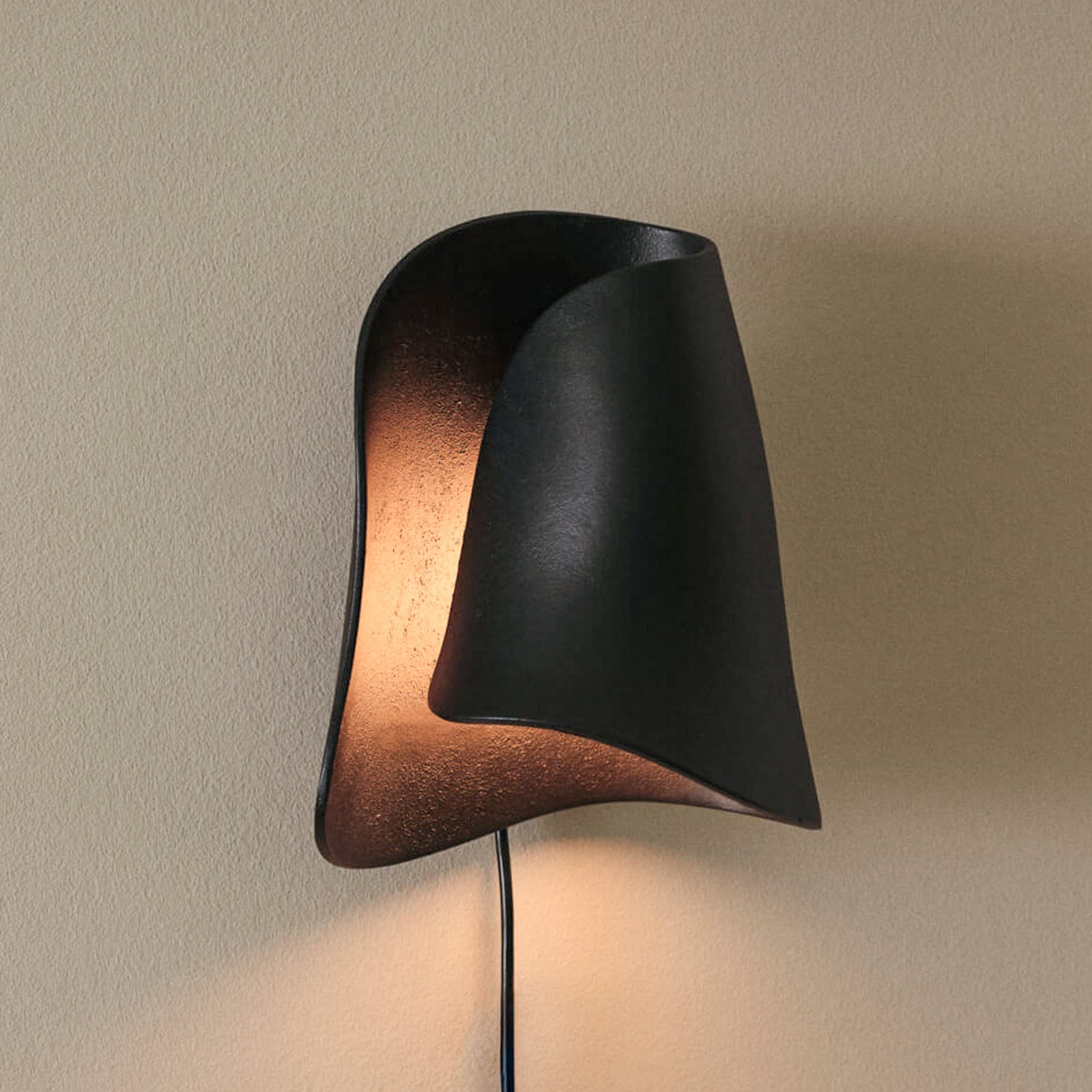 OYSTER wandlamp, zwart, hoogte 29 cm met stekker - ferm LIVING