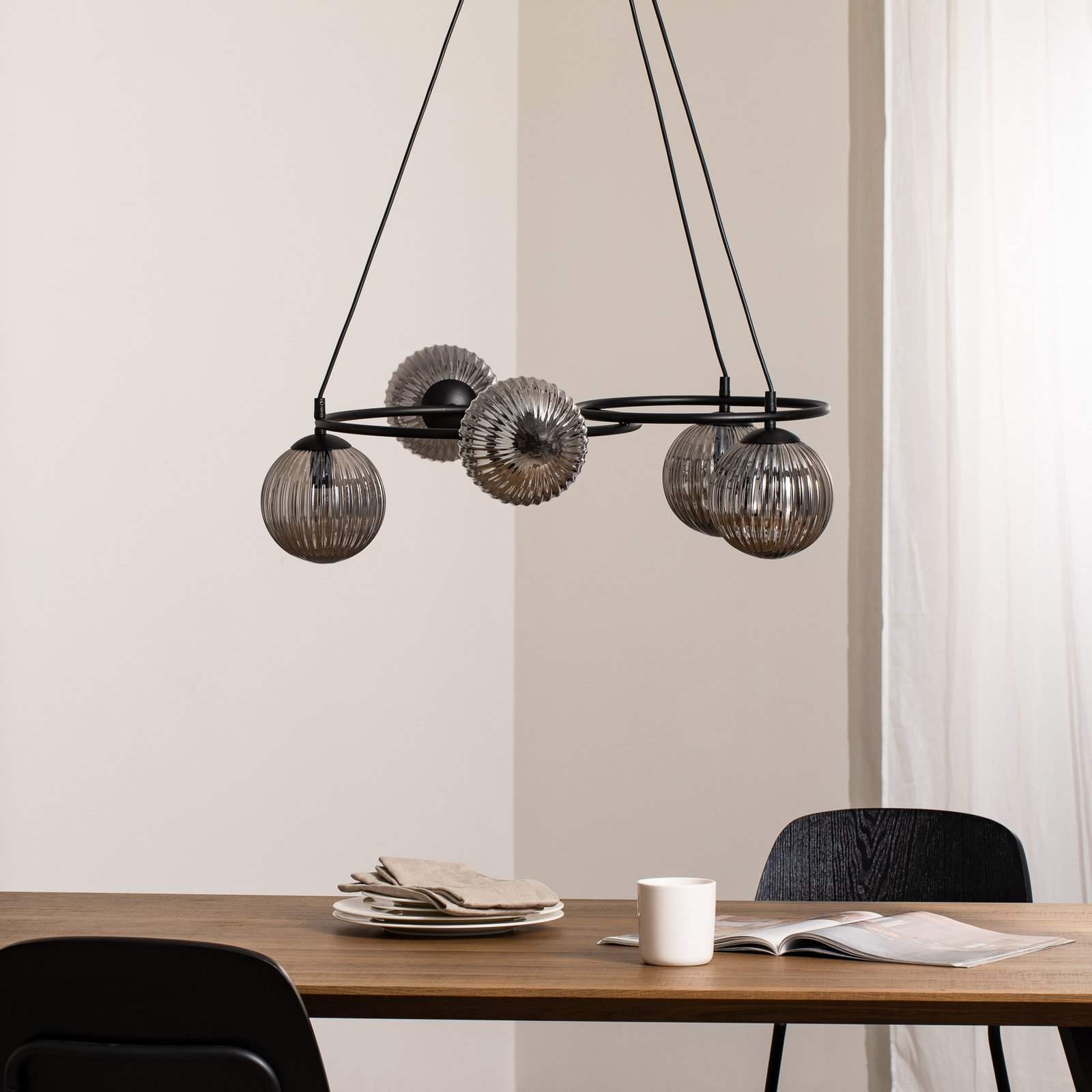 Libra living room lamp, smoke grey/black, Ø 70 cm, 5-bulb.