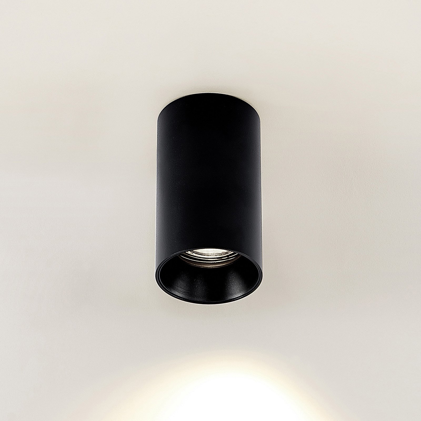 Arcchio Dilana bodová lampa, okrúhla, GU10, čierna