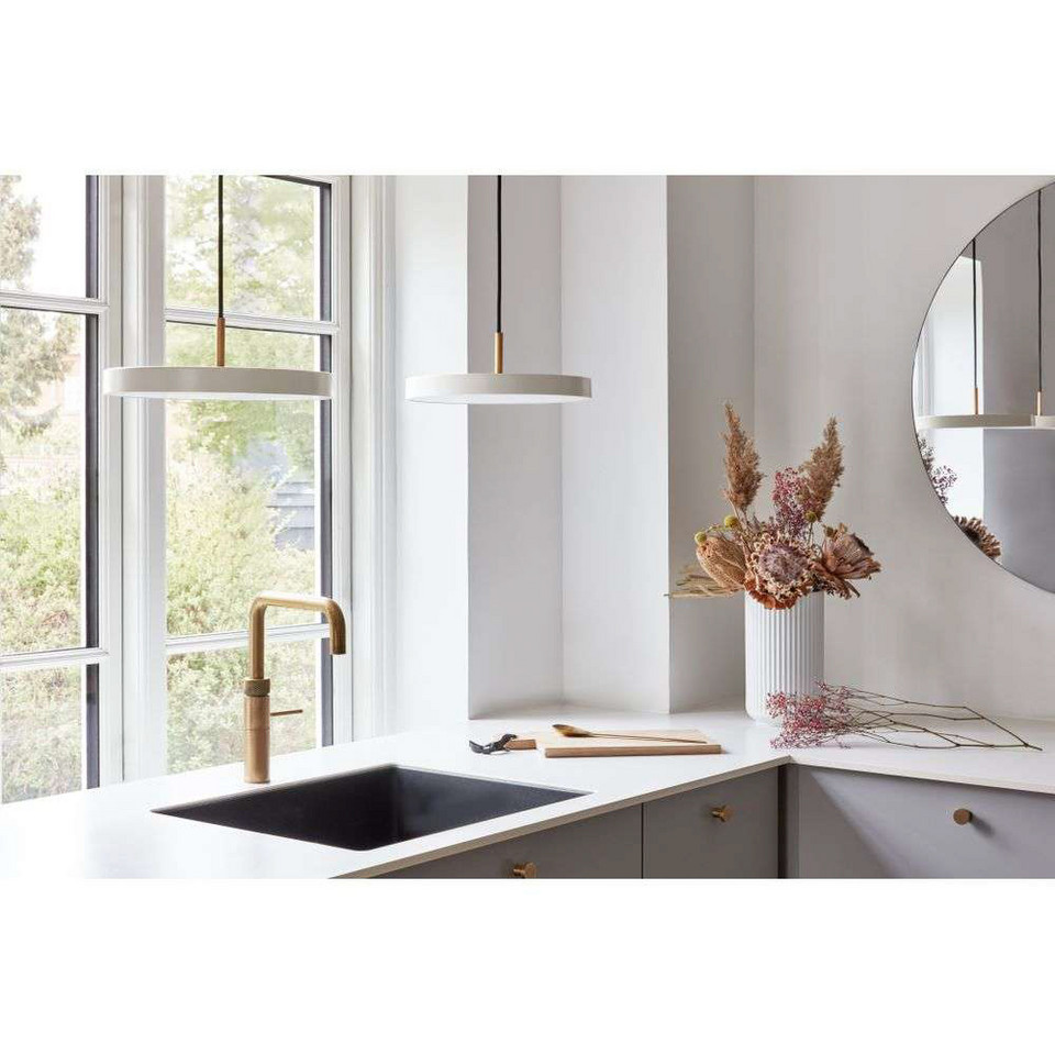 Umage Asteria Plus Taklampa Mini Pearl, vit från Umage
