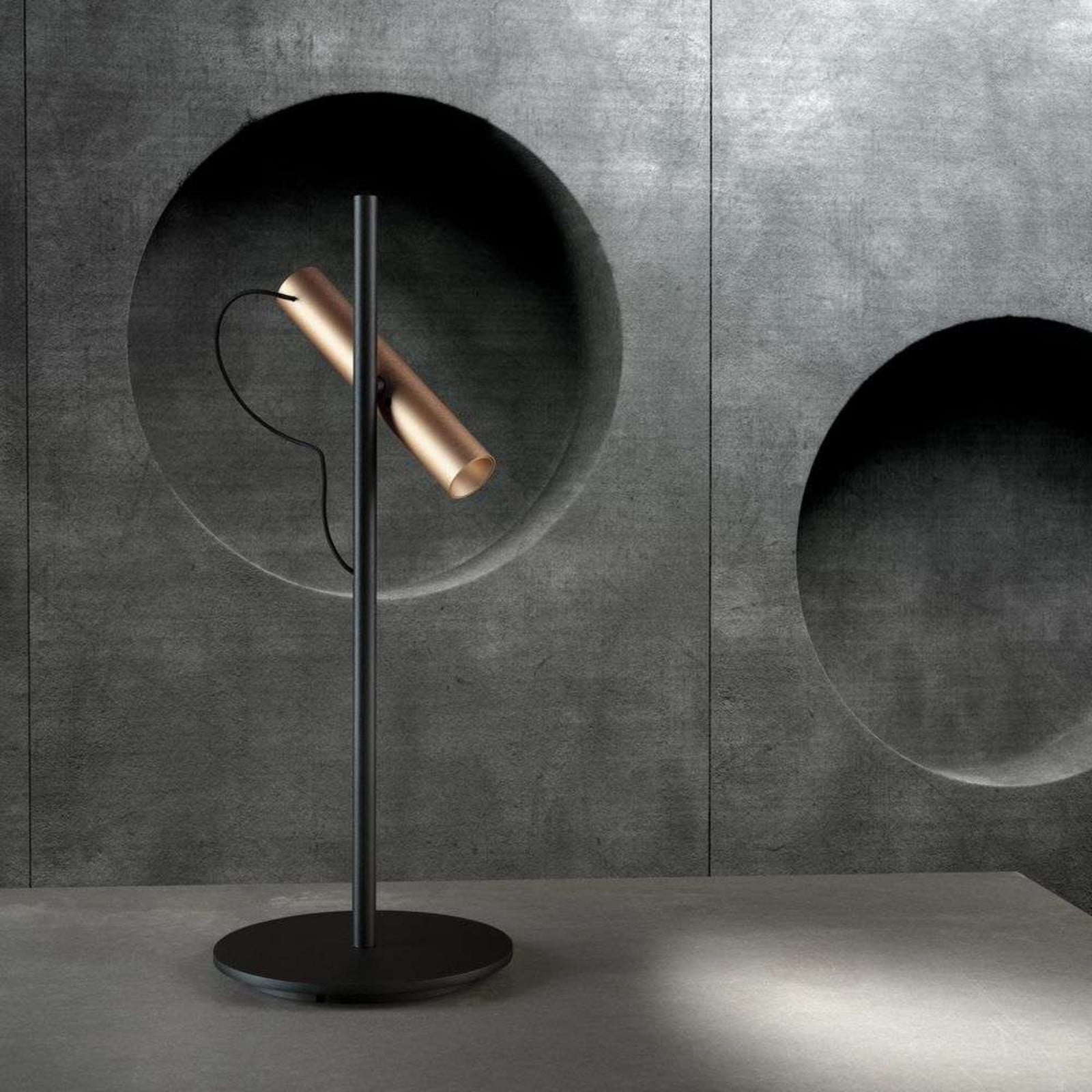 Spirit T1 Bordslampa Dim Rose Guld/Svart LIGHT-POINT - Vardagsrum - Aluminium | Produkter - Bordslampor | Lampspecialisterna