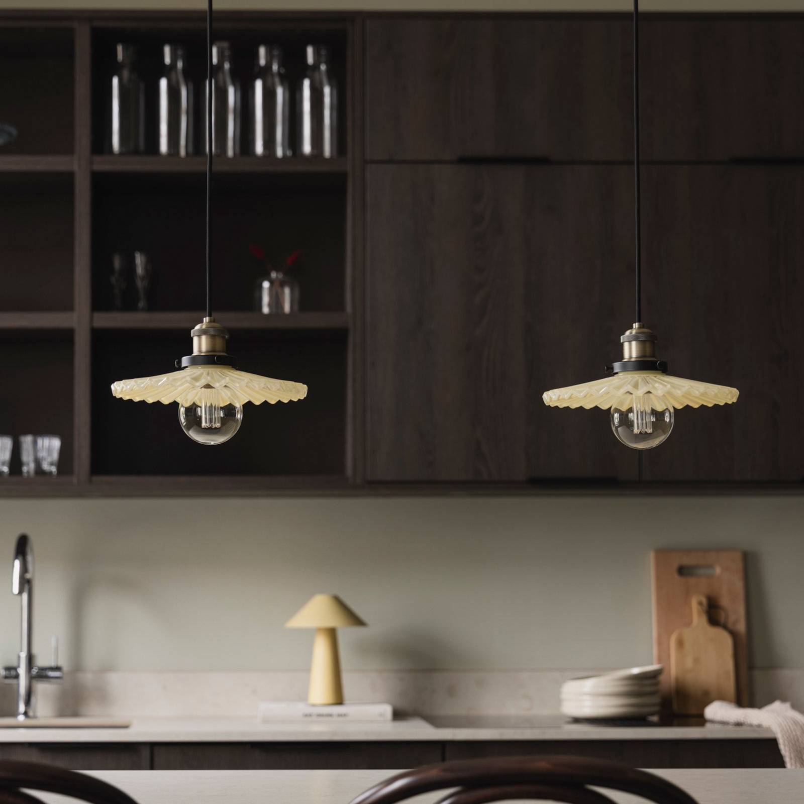 Globen Lighting suspension COBBLER, crème/laiton vieilli Ø 25 cm