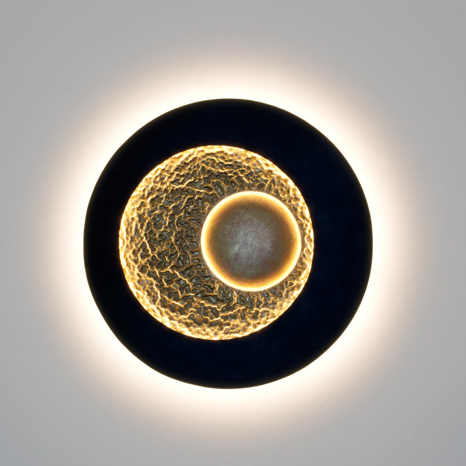 LED wall light Urano, brown-black/gold, Ø 60 cm, iron