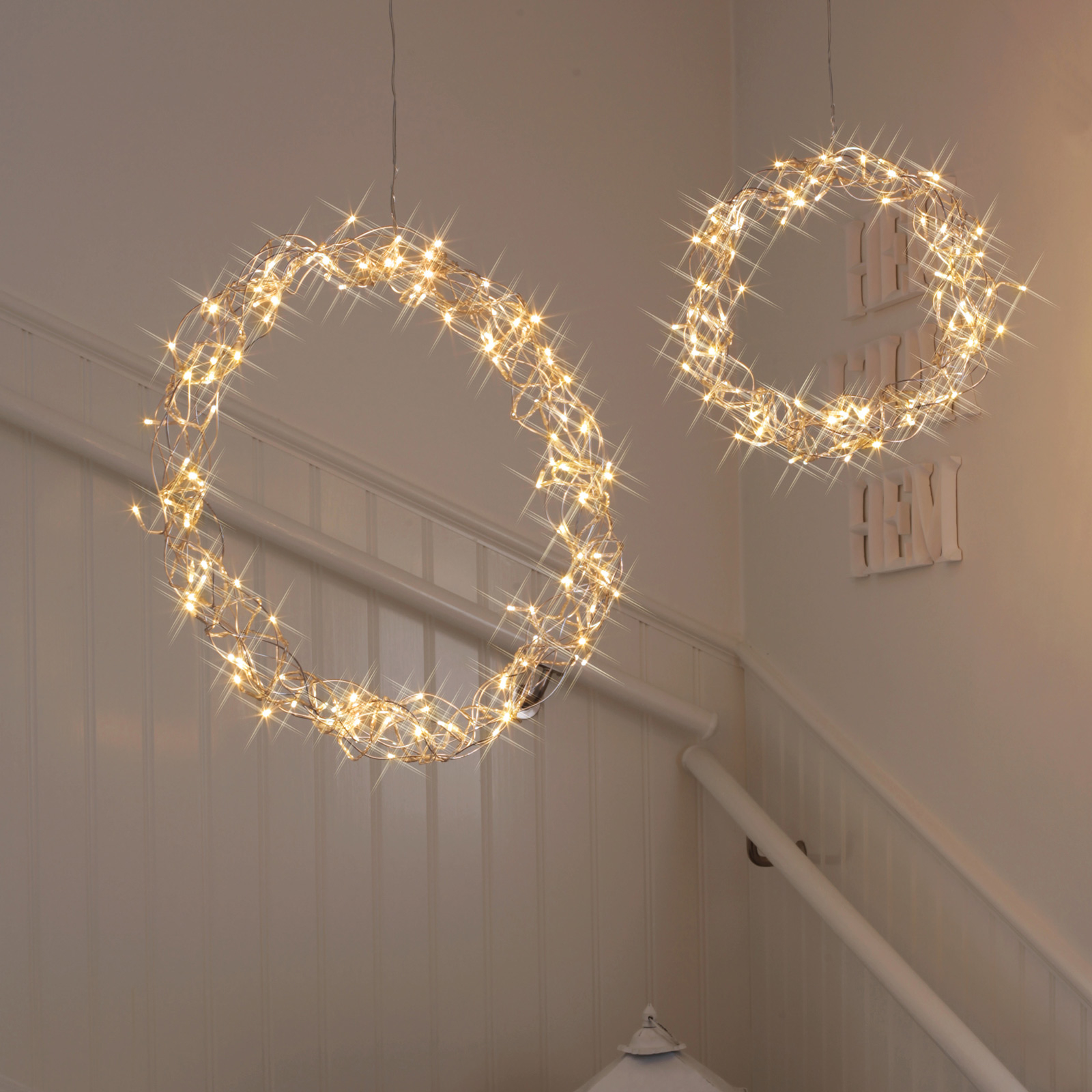 Dekorativer LED-Kranz Curly