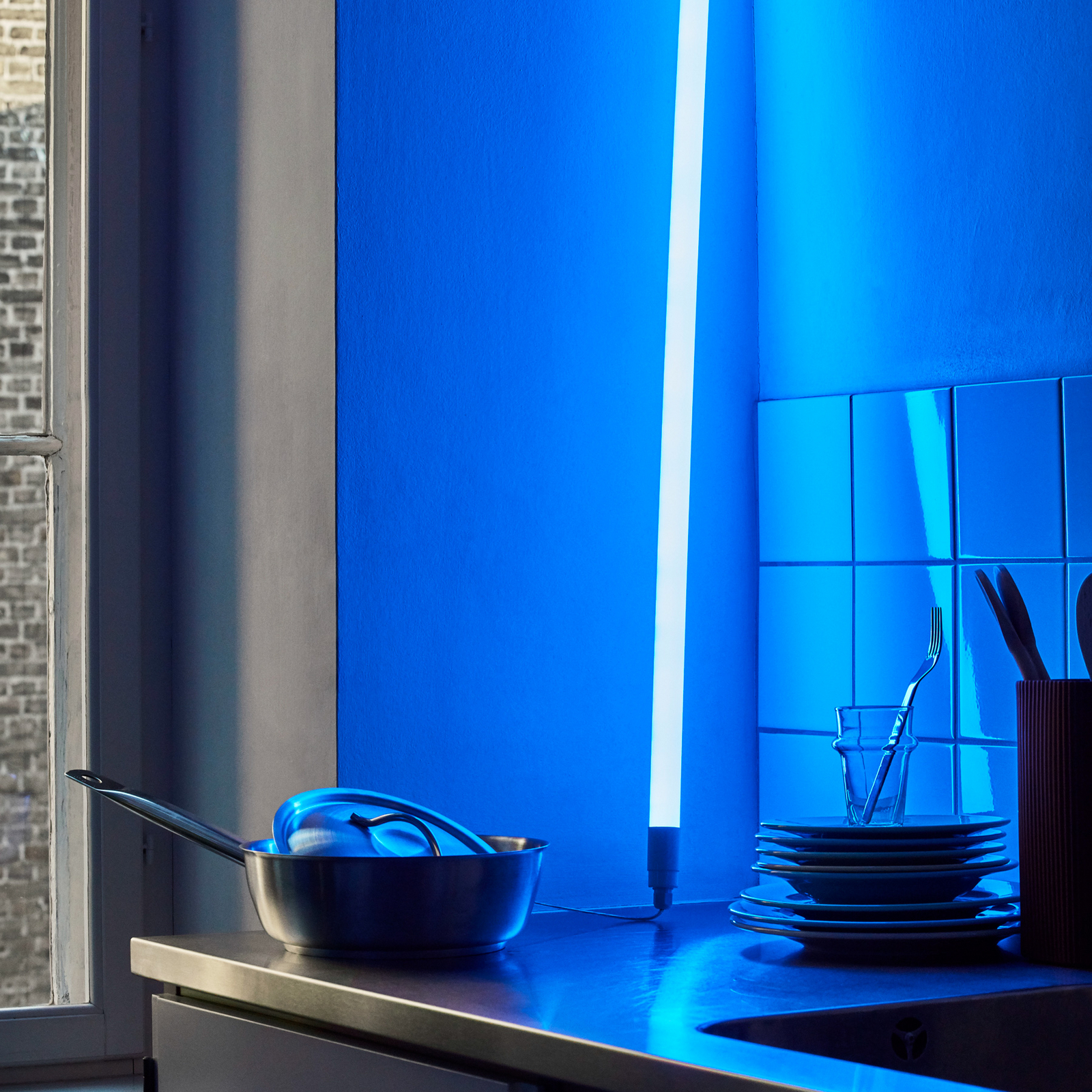 Neon Tube LED tube bulb, blue, UK plug, PVC, 150 cm - HAY Neon Tube LED tube bulb, blue, UK plug, PVC, 150 cm - HAY