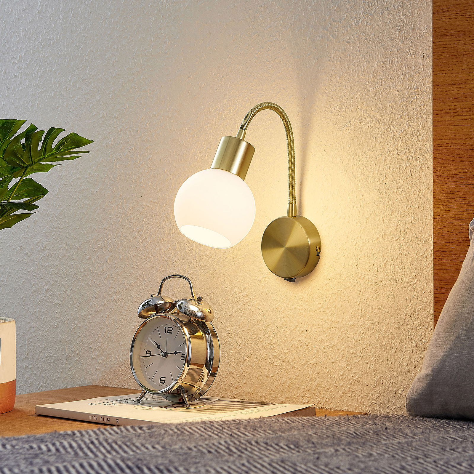 Lioma Wall Lamp Brass - Lindby