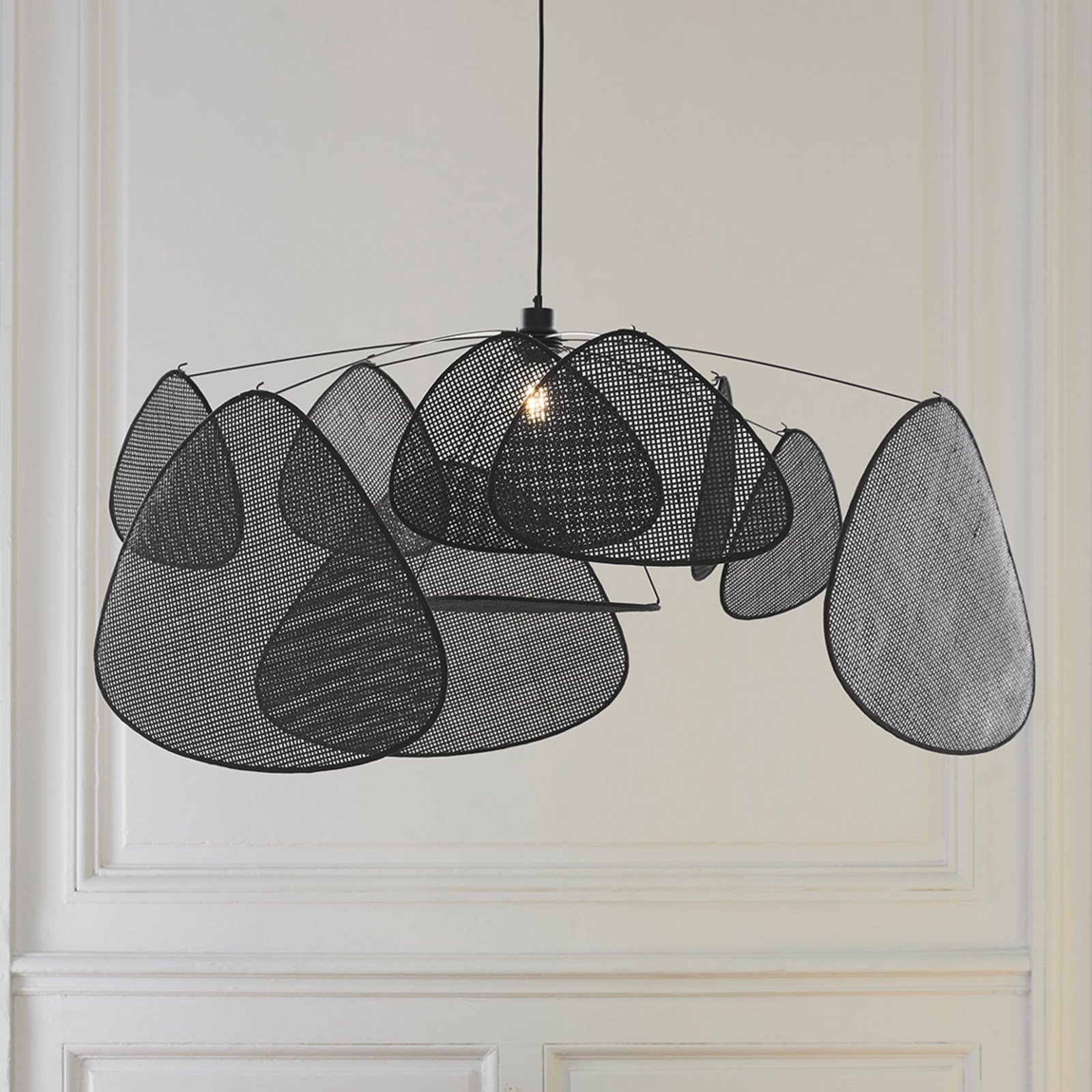 MARKET SET lampă suspendată Ecran XL 60 cm negru rattan - Camera de zi / sufragerie - design - Lemn