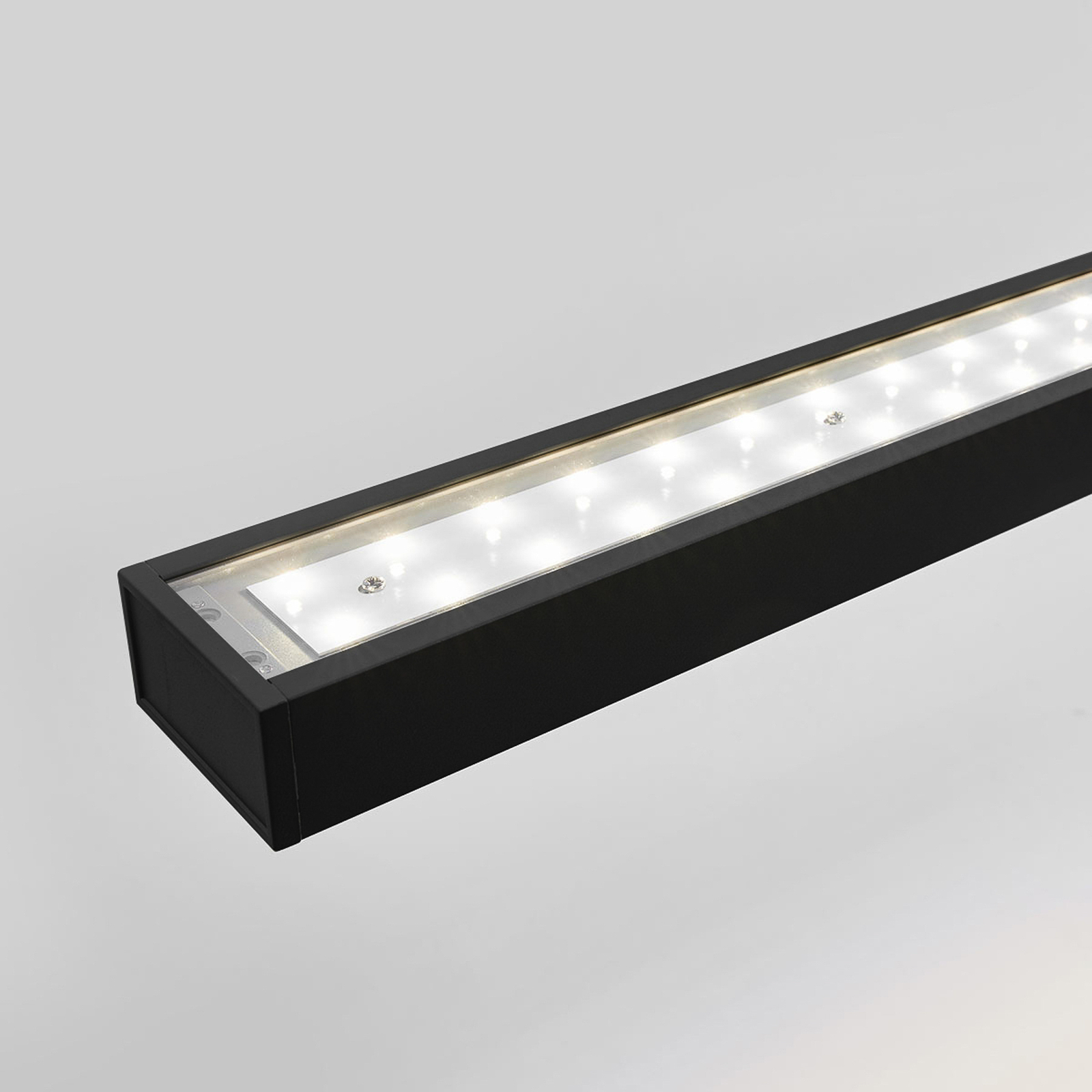 LED függő lámpa Jolinda irodába, fekete